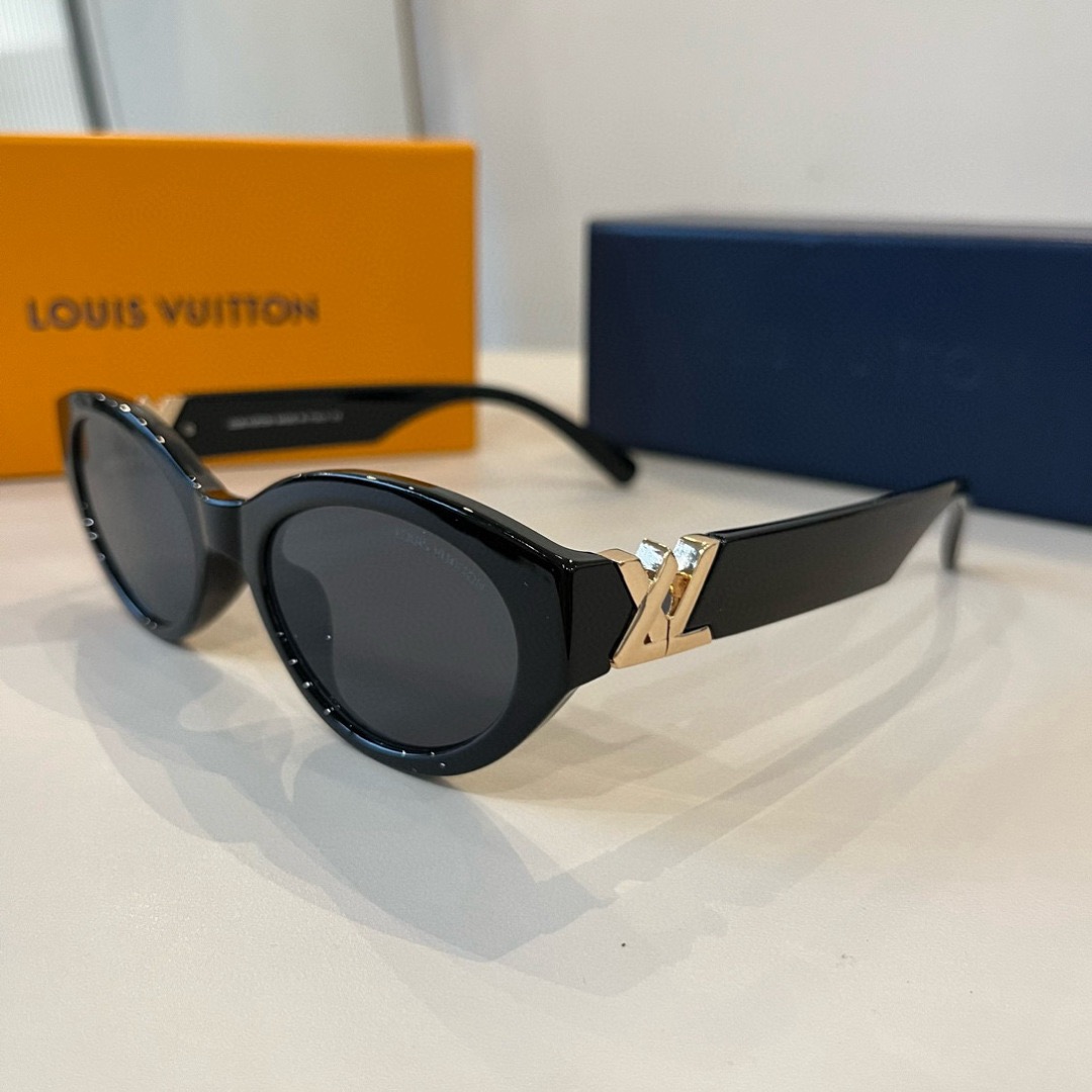 LV Designer Sunglasses Men For Women Oval Frame Mirror Sunglasses Retro Small Frame Sexy Little Women Fashion Luxury Glasses With Box