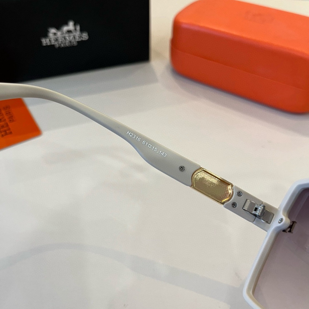 Hermes Sunglasses Fashion Glasses Oval Frame Designer Sunglass Womens Anti-Radiation Polarized Lenses Mens Retro Eyeglasses With Box