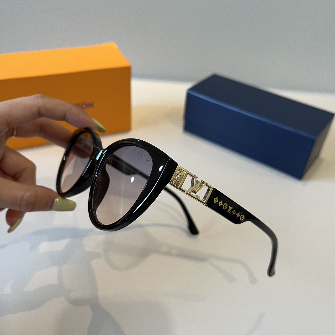 LV Women Sun Glasses Beach Sun Glasses Fashion Classic Square Oval Frame Retro Frame Sexy Women Luxury Glasses With Box