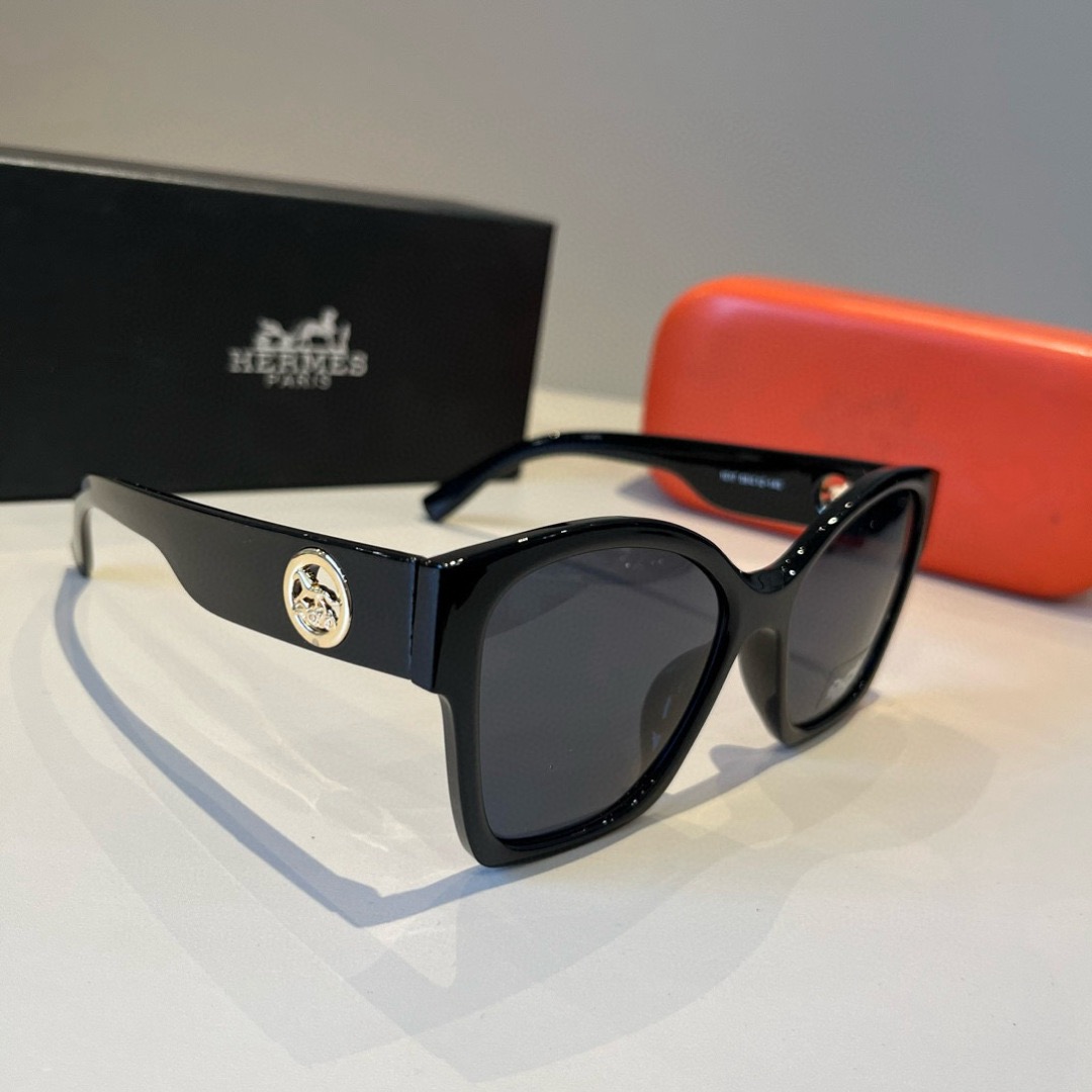 Hermes Sunglasses Fashion Glasses Oval Frame Designer Sunglass Womens Anti-Radiation Polarized Lenses Mens Retro Eyeglasses With Box