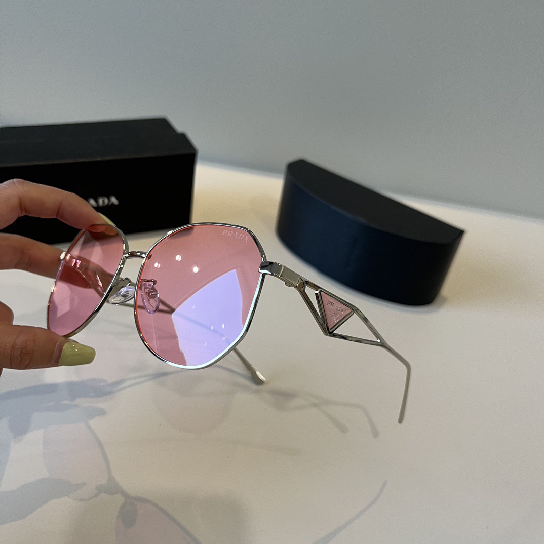 Prada Women Sun Glasses Beach Sun Glasses Fashion Classic Square Oval Frame Retro Frame Sexy Women Luxury Glasses With Box