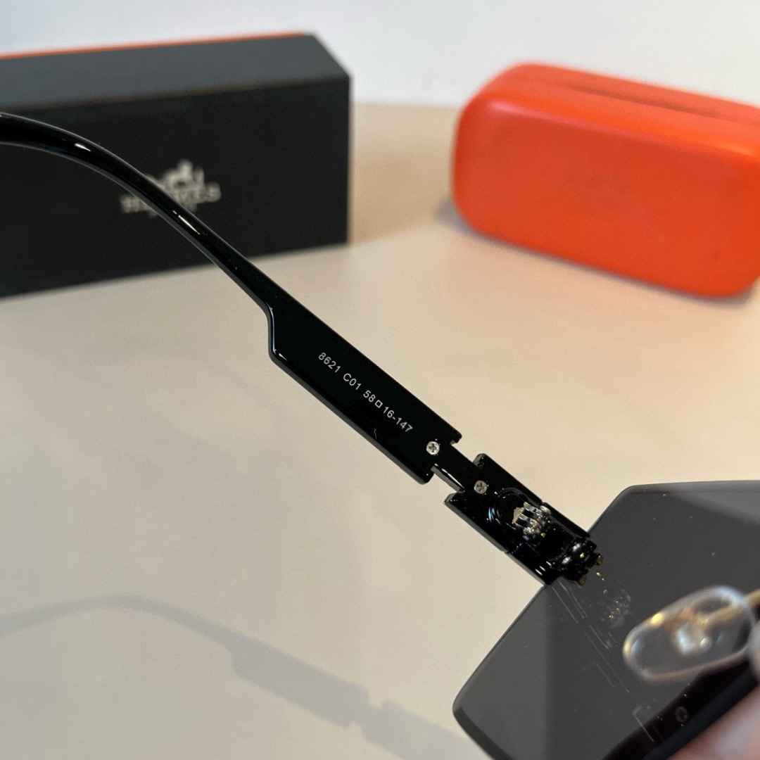 Hermes Designer Sunglasses Women Glasses Men Frameless Metal Round Oval Optical Frame Black Grey Transparent Sun Eyewear Glasses With Box