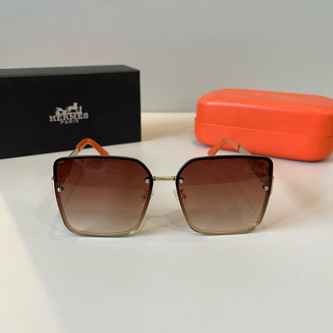 Hermes Designer Sunglasses Men For Women Oval Frame Metal Mirror Legs Sunglasses Retro Frame Sexy Little Women Fashion Luxury Glasses With Box