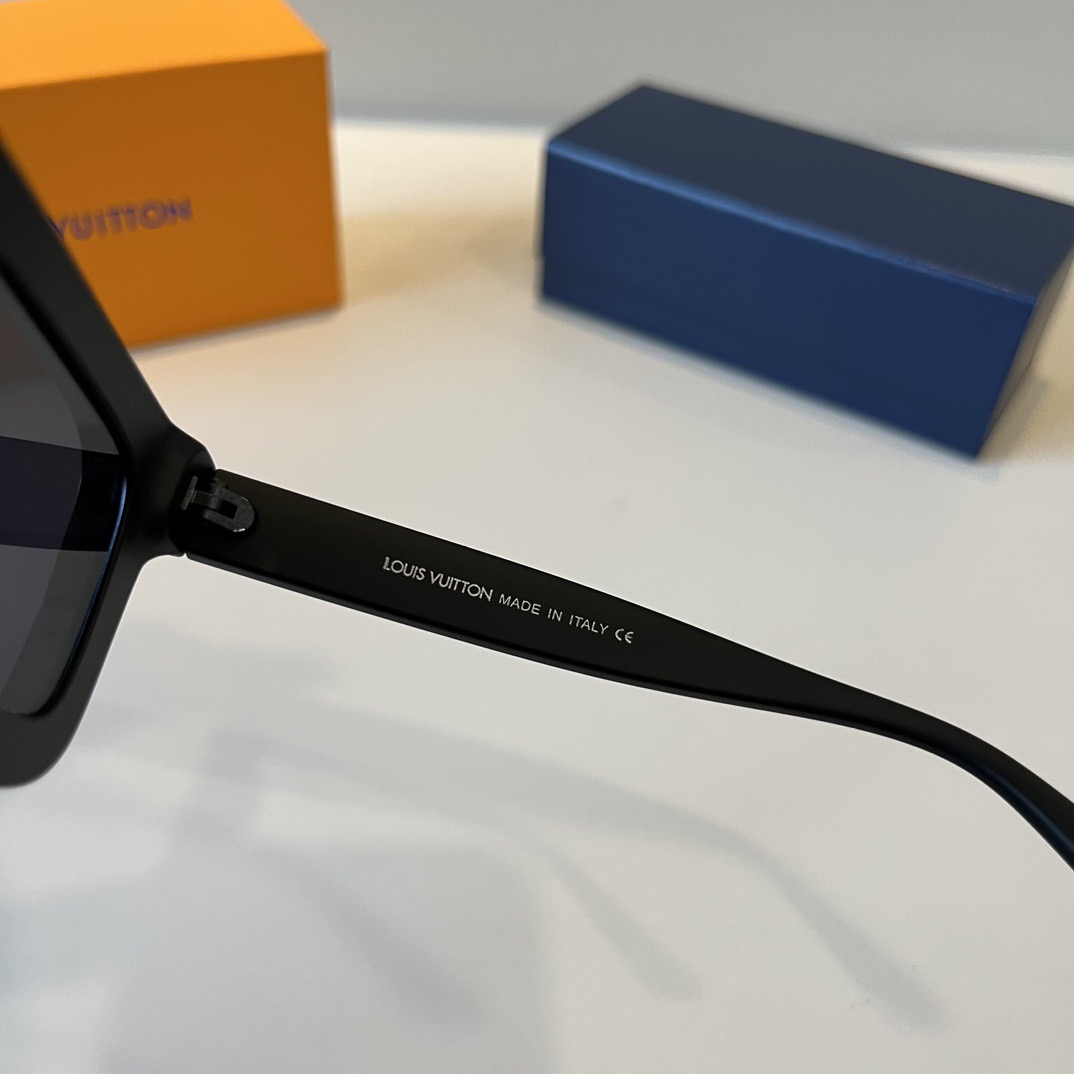 LV Sunglasses Fashion Glasses Frame Designer Sunglass Womens Anti-Radiation Polarized Lenses Mens Retro Eyeglasses With Box