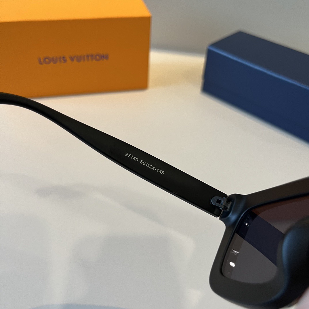 LV Sunglasses Fashion Glasses Frame Designer Sunglass Womens Anti-Radiation Polarized Lenses Mens Retro Eyeglasses With Box