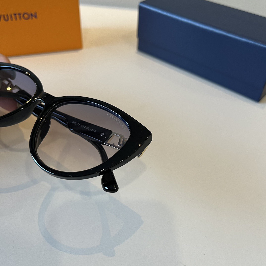 LV Women Sun Glasses Beach Sun Glasses Fashion Classic Square Oval Frame Retro Frame Sexy Women Luxury Glasses With Box