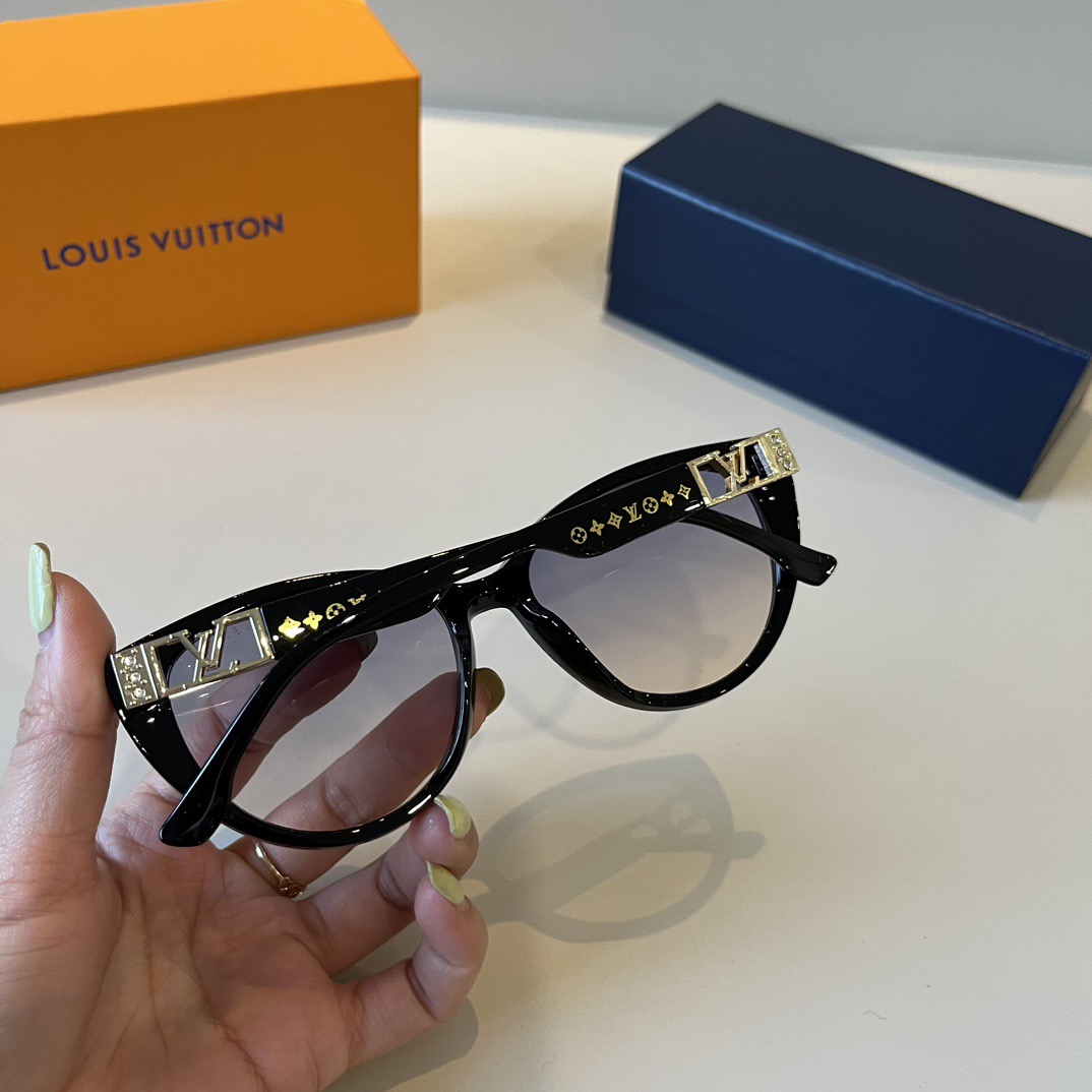 LV Women Sun Glasses Beach Sun Glasses Fashion Classic Square Oval Frame Retro Frame Sexy Women Luxury Glasses With Box