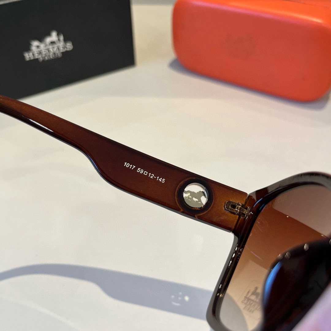 Hermes Sunglasses Fashion Glasses Oval Frame Designer Sunglass Womens Anti-Radiation Polarized Lenses Mens Retro Eyeglasses With Box