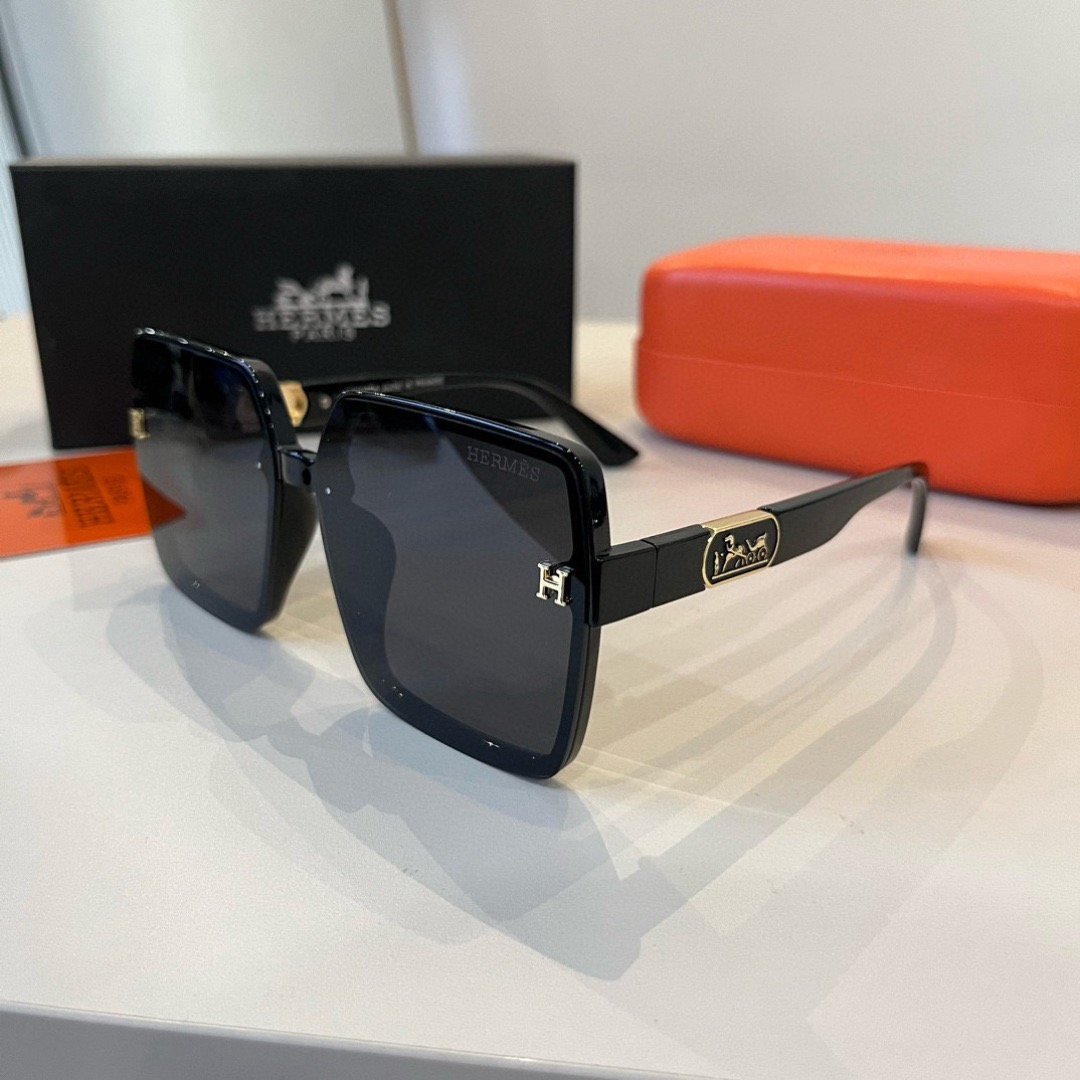 Hermes Sunglasses Fashion Glasses Oval Frame Designer Sunglass Womens Anti-Radiation Polarized Lenses Mens Retro Eyeglasses With Box