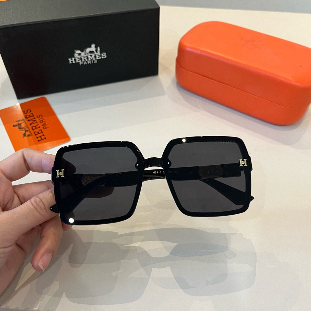 Hermes Sunglasses Fashion Glasses Oval Frame Designer Sunglass Womens Anti-Radiation Polarized Lenses Mens Retro Eyeglasses With Box
