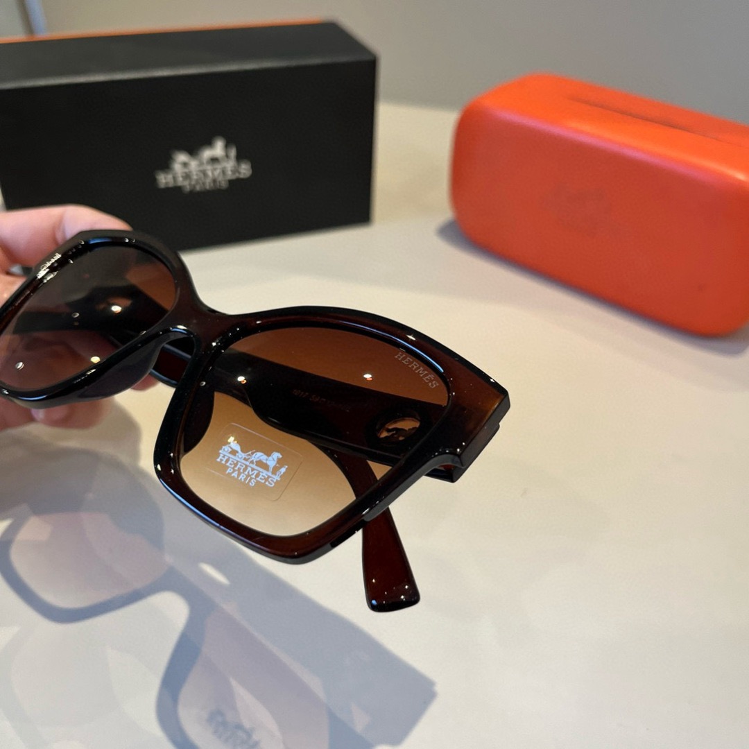 Hermes Sunglasses Fashion Glasses Oval Frame Designer Sunglass Womens Anti-Radiation Polarized Lenses Mens Retro Eyeglasses With Box