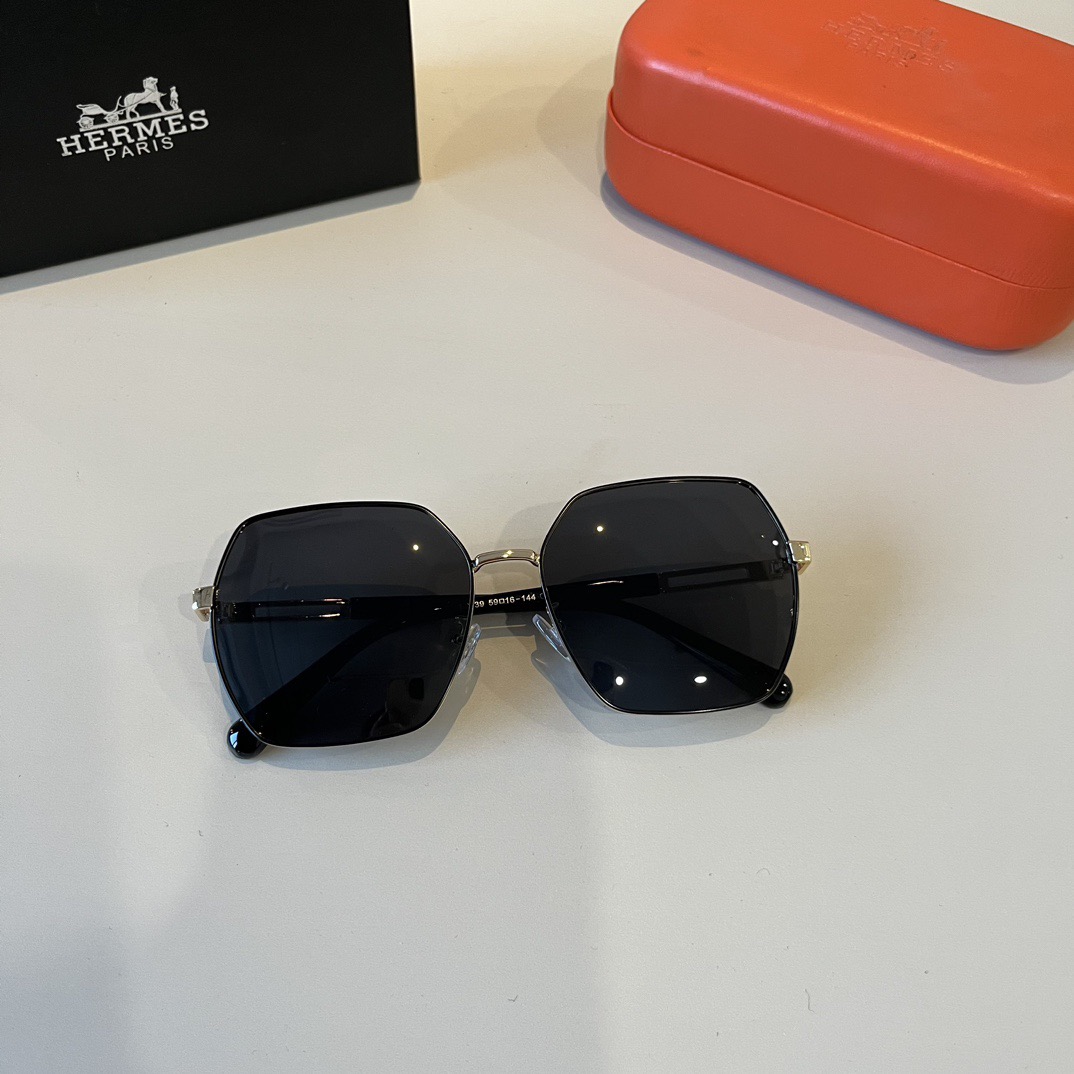 Hermes Women Sun Glasses Beach Sun Glasses Fashion Classic Square Oval Frame Retro Frame Sexy Women Luxury Glasses With Box