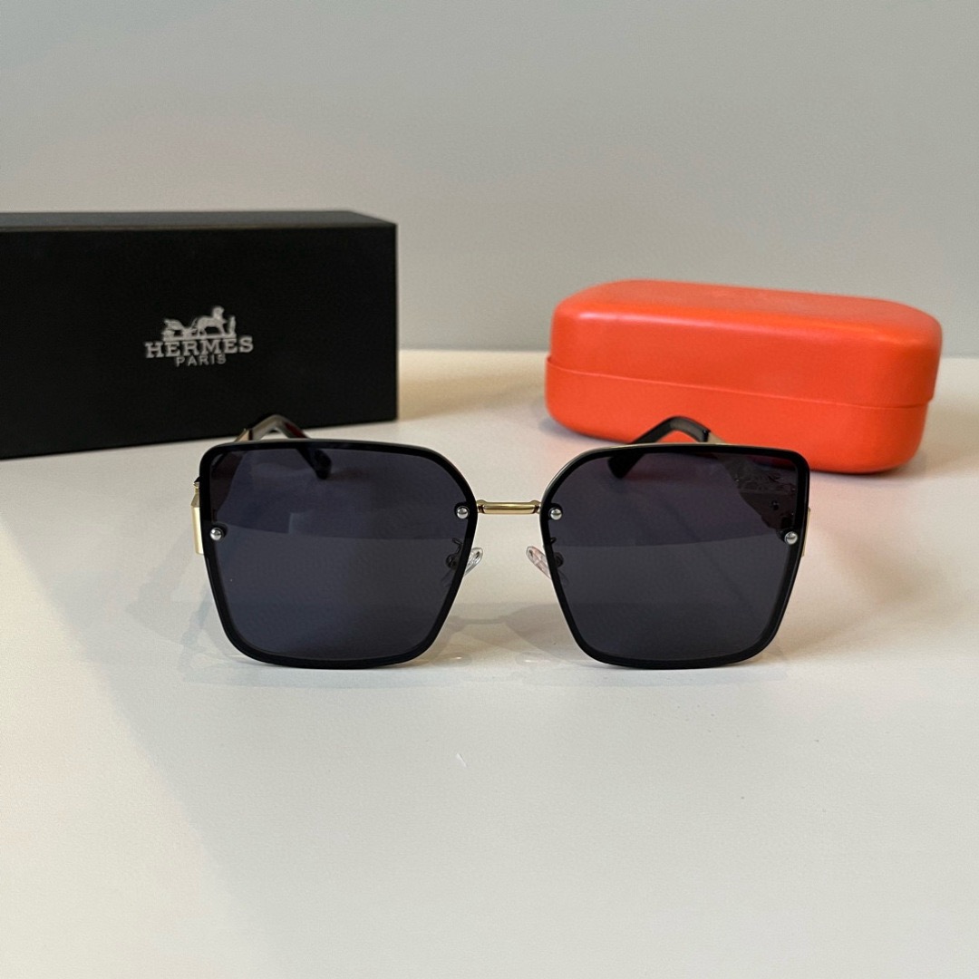 Hermes Designer Sunglasses Men For Women Oval Frame Metal Mirror Legs Sunglasses Retro Frame Sexy Little Women Fashion Luxury Glasses With Box