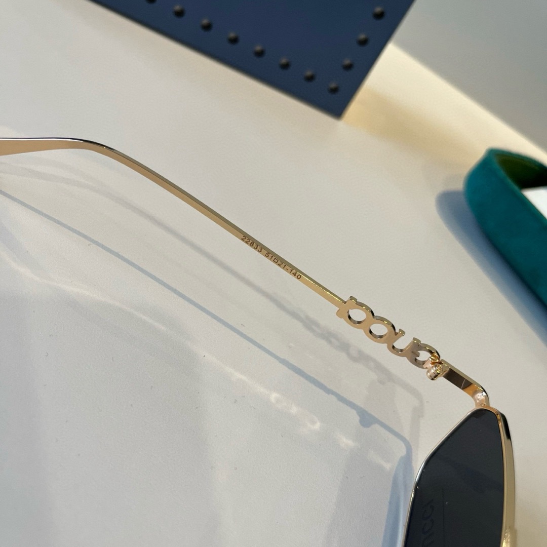 Gucci Designer Sunglasses Men For Women Oval Frame Metal Mirror Legs Sunglasses Retro Frame Sexy Little Women Fashion Luxury Glasses With Box