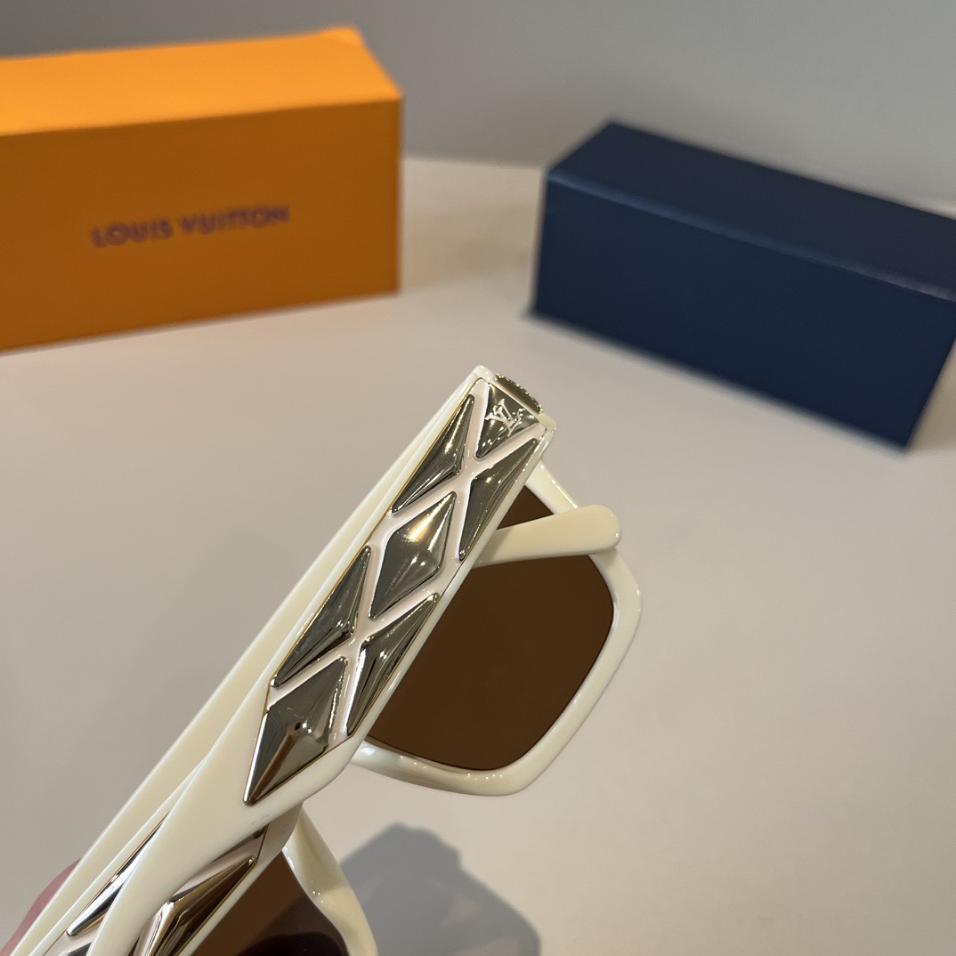 LV Sunglasses Fashion Glasses Oval Frame Designer Sunglass Womens Anti-Radiation Polarized Lenses Mens Retro Eyeglasses With Box