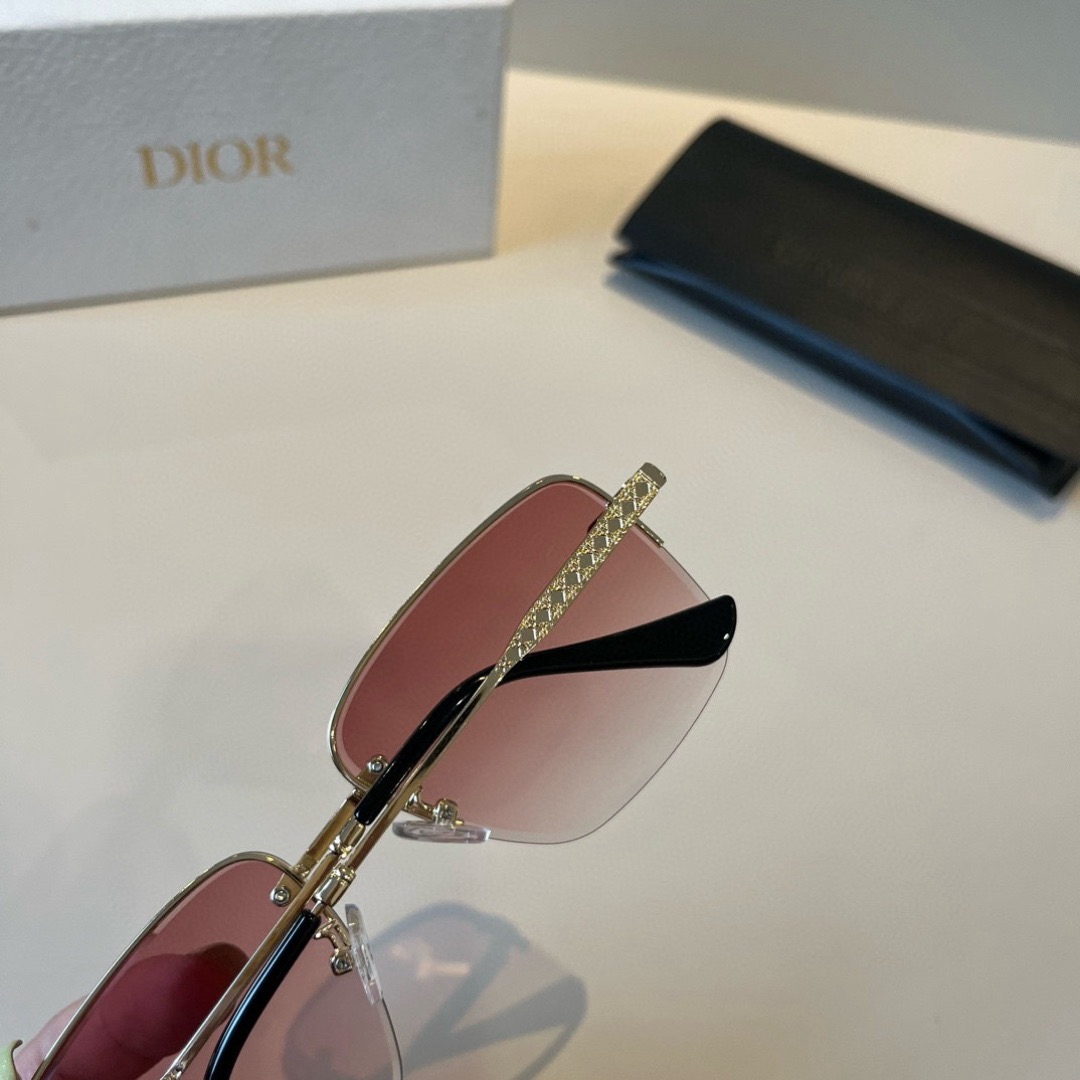 Dior Designer Sunglasses Women Oval Frame Metal Mirror Legs Sunglasses Retro Frame Sexy Little Women Fashion Luxury Glasses With Box