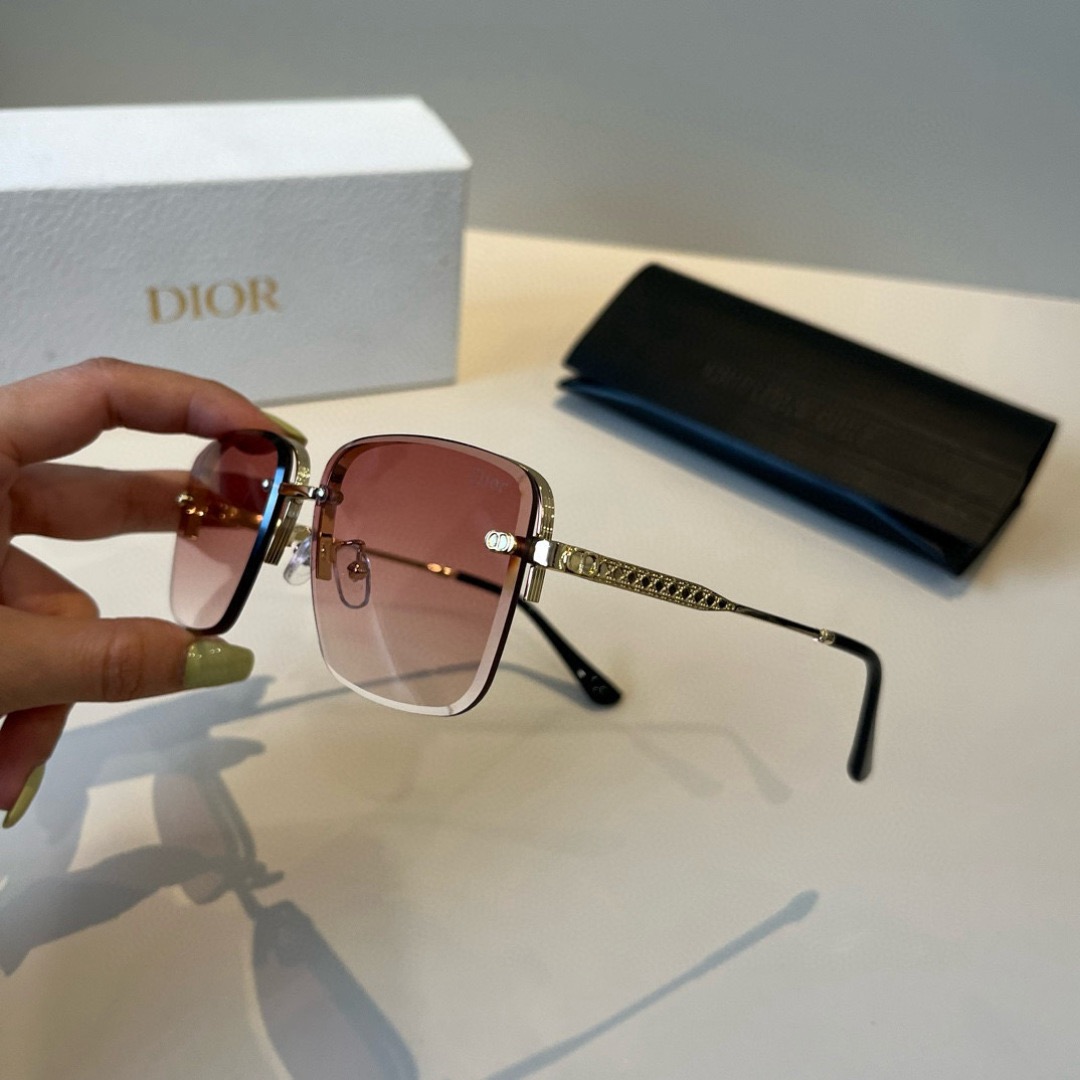 Dior Designer Sunglasses Women Oval Frame Metal Mirror Legs Sunglasses Retro Frame Sexy Little Women Fashion Luxury Glasses With Box