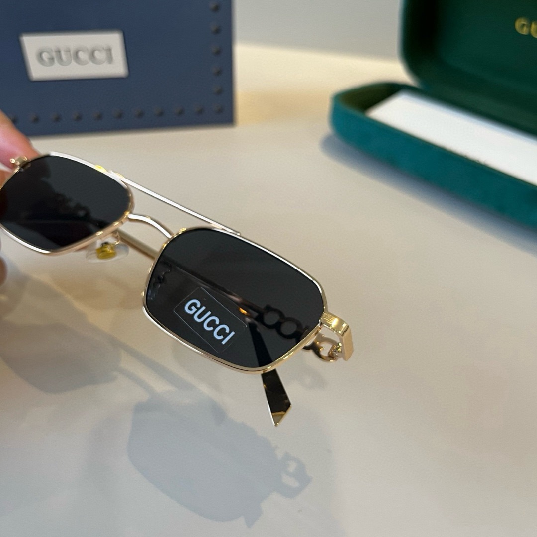 Gucci Designer Sunglasses Men For Women Oval Frame Metal Mirror Legs Sunglasses Retro Frame Sexy Little Women Fashion Luxury Glasses With Box