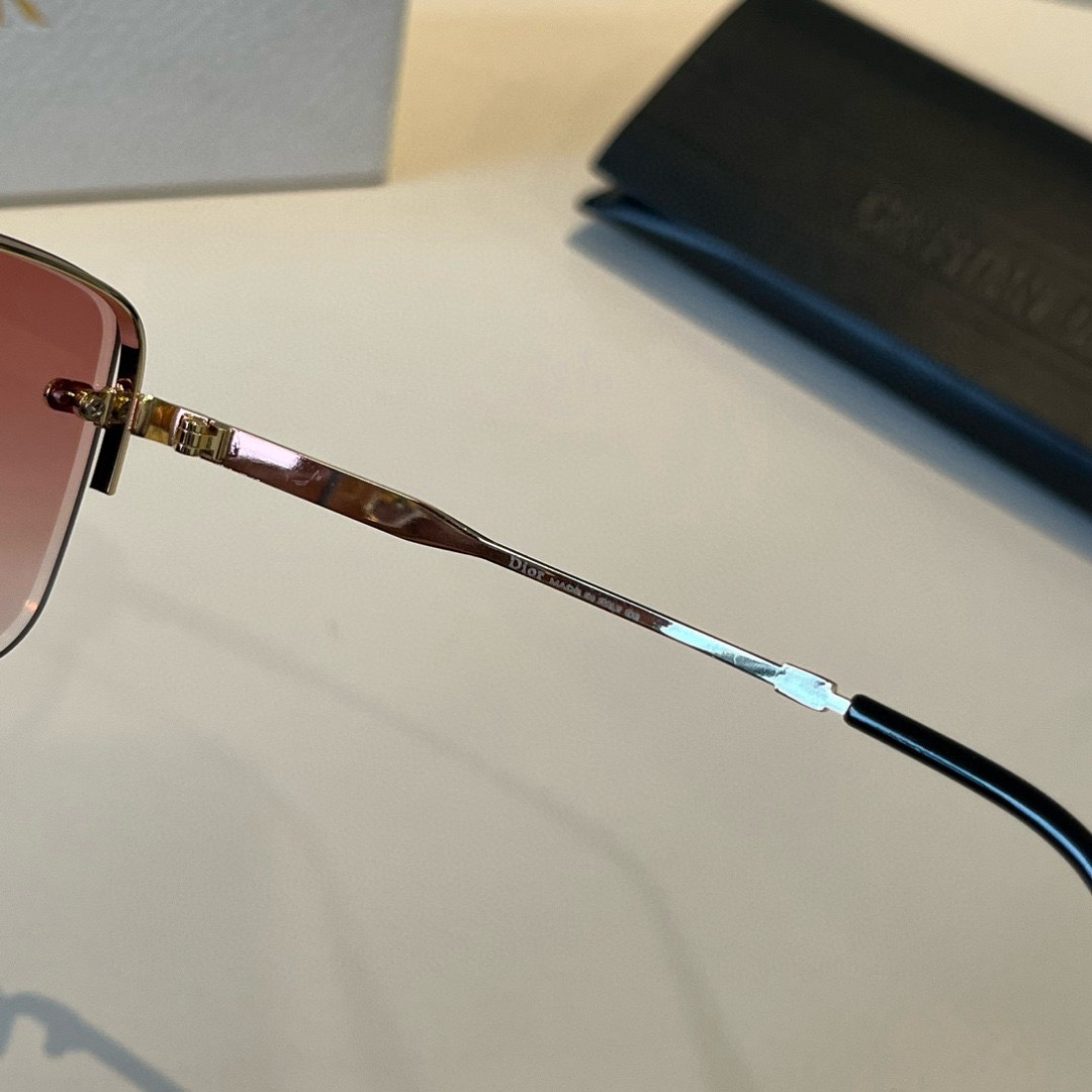 Dior Designer Sunglasses Women Oval Frame Metal Mirror Legs Sunglasses Retro Frame Sexy Little Women Fashion Luxury Glasses With Box