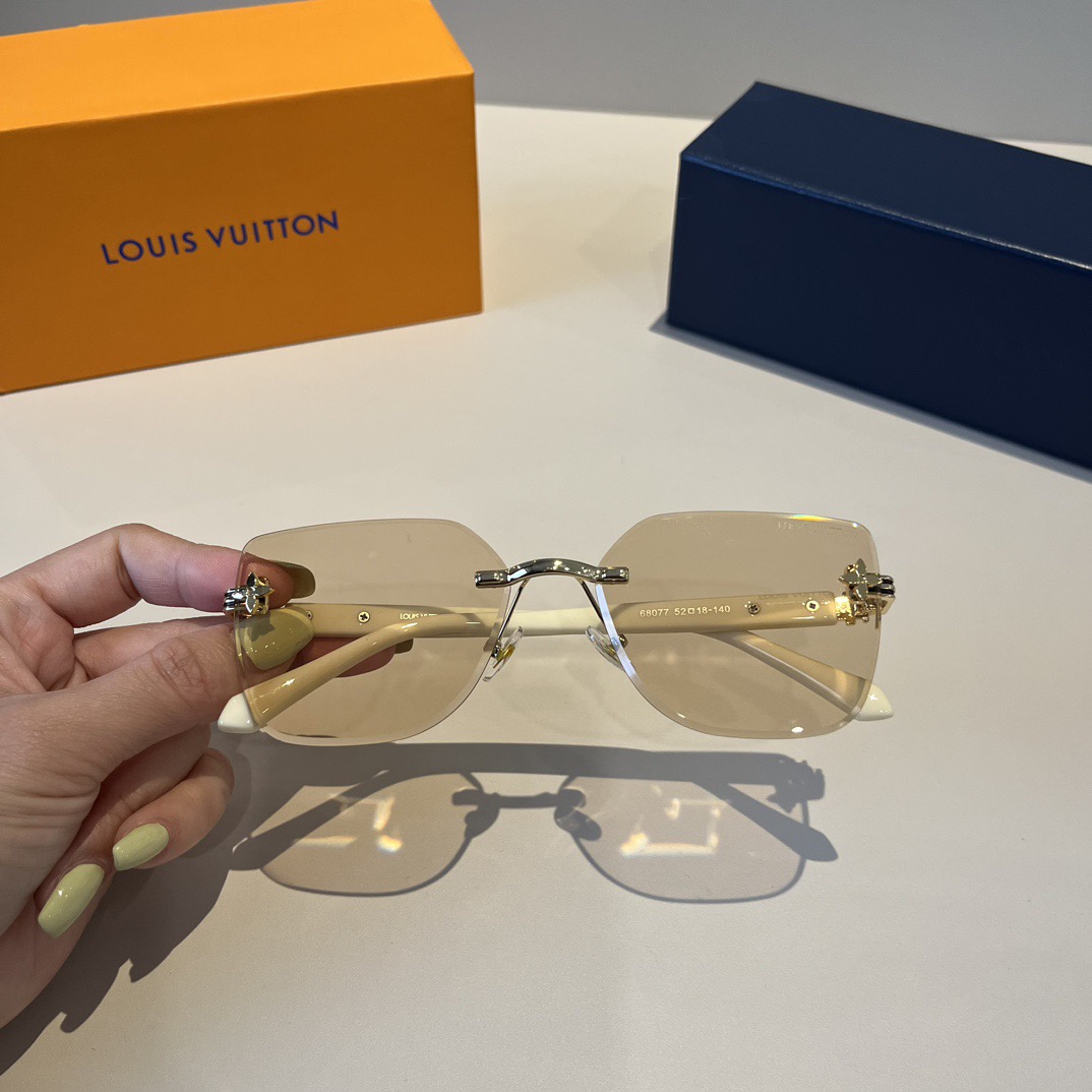 LV Designer Sunglasses Men For Women Oval Frame Metal Mirror Legs Sunglasses Retro Frame Sexy Little Women Fashion Luxury Glasses With Box