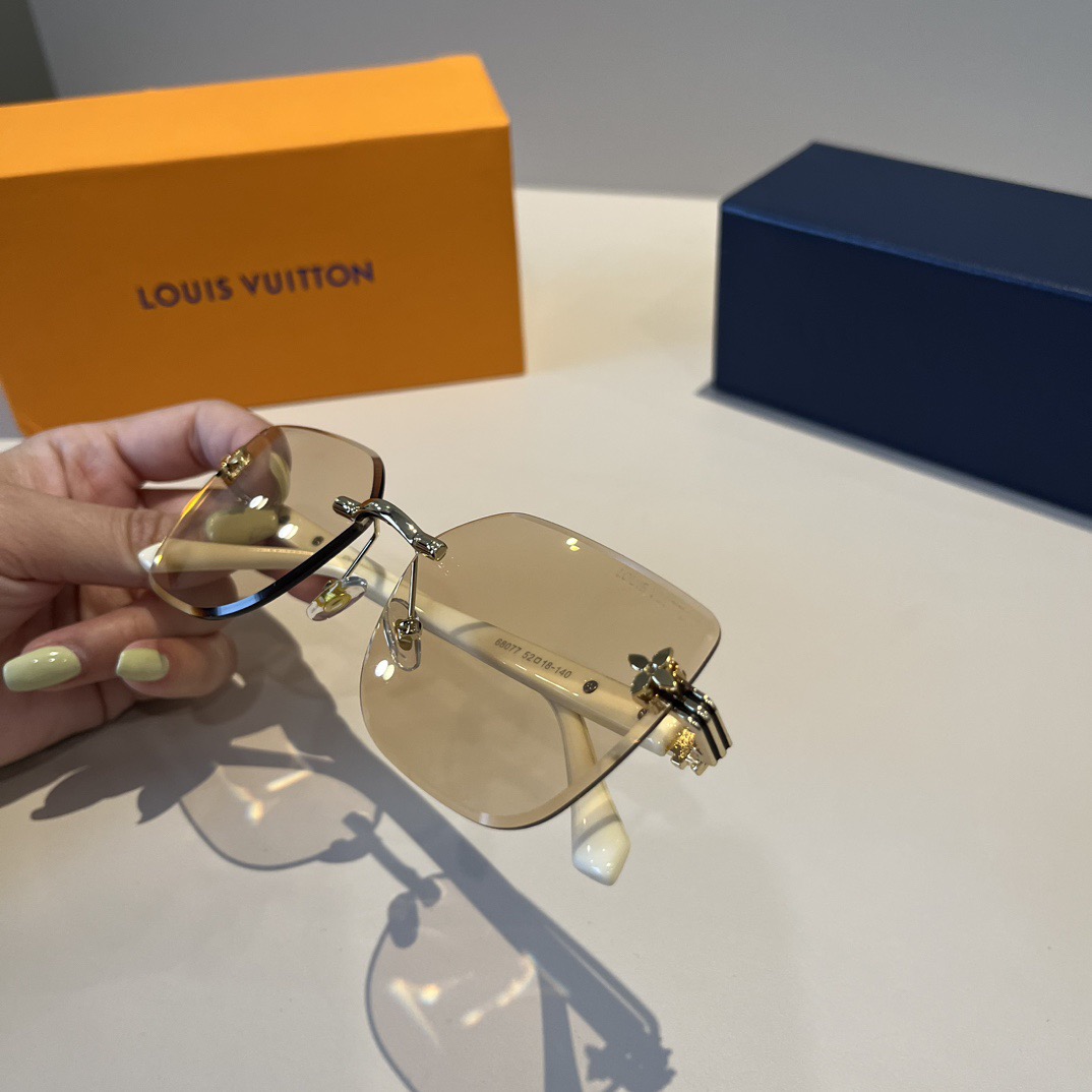 LV Designer Sunglasses Men For Women Oval Frame Metal Mirror Legs Sunglasses Retro Frame Sexy Little Women Fashion Luxury Glasses With Box