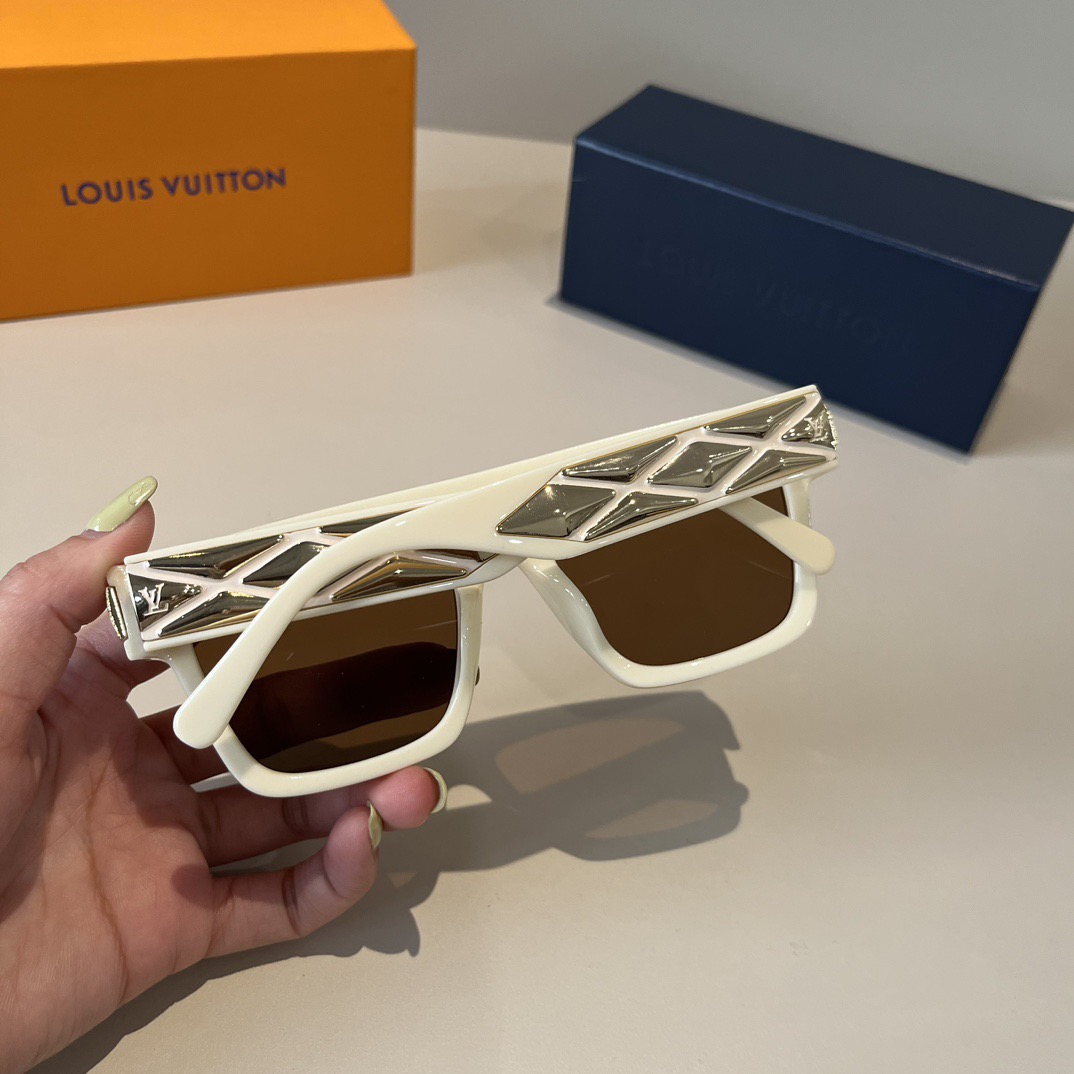 LV Sunglasses Fashion Glasses Oval Frame Designer Sunglass Womens Anti-Radiation Polarized Lenses Mens Retro Eyeglasses With Box