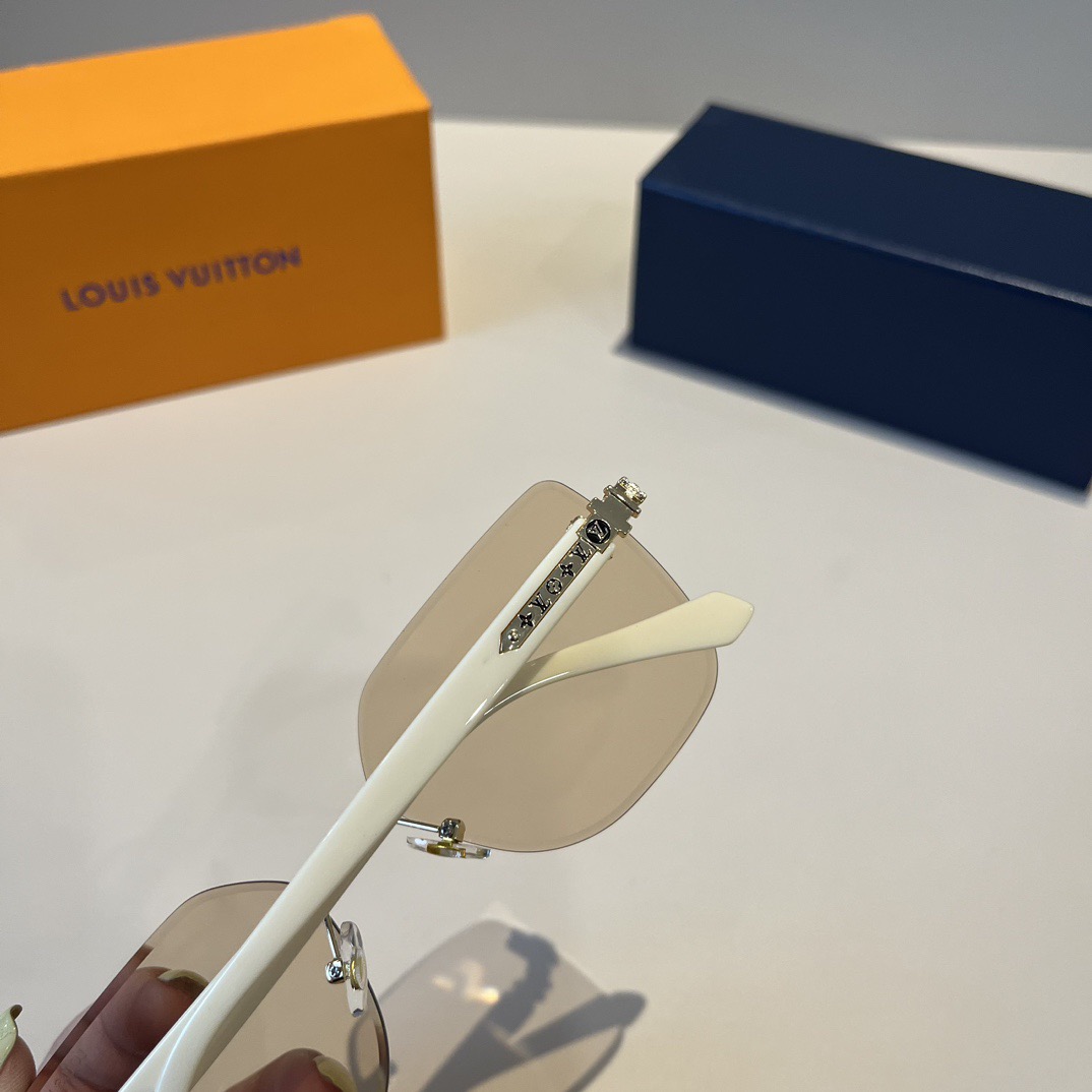 LV Designer Sunglasses Men For Women Oval Frame Metal Mirror Legs Sunglasses Retro Frame Sexy Little Women Fashion Luxury Glasses With Box