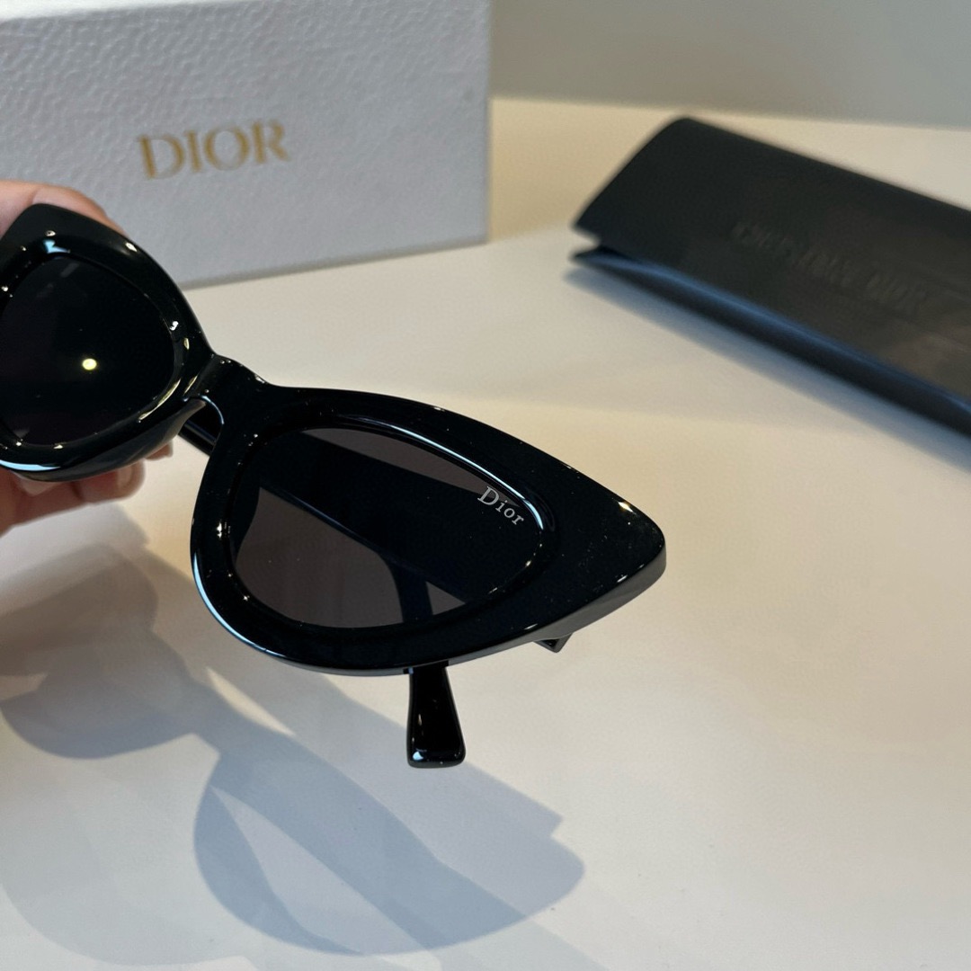 Dior Sunglasses Fashion Glasses Oval Frame Designer Sunglass Womens Anti-Radiation Polarized Lenses Mens Retro Eyeglasses With Box