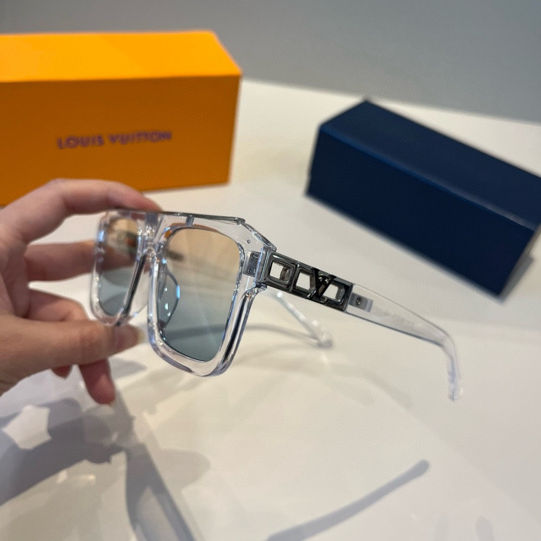 LV Sunglasses Fashion Glasses Oval Frame Designer Sunglass Womens Anti-Radiation Polarized Lenses Mens Retro Eyeglasses With Box