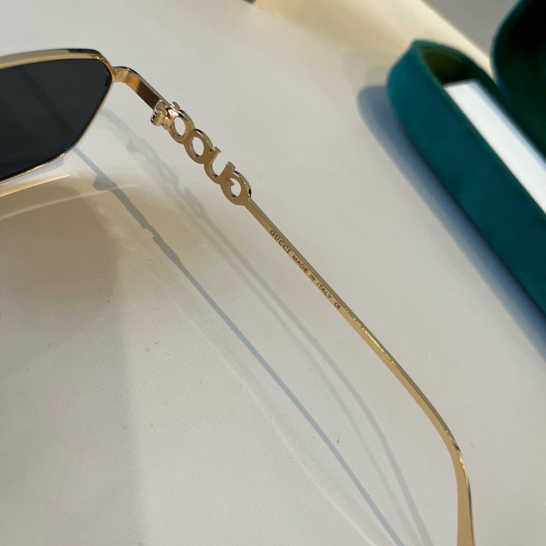 Gucci Designer Sunglasses Men For Women Oval Frame Metal Mirror Legs Sunglasses Retro Frame Sexy Little Women Fashion Luxury Glasses With Box