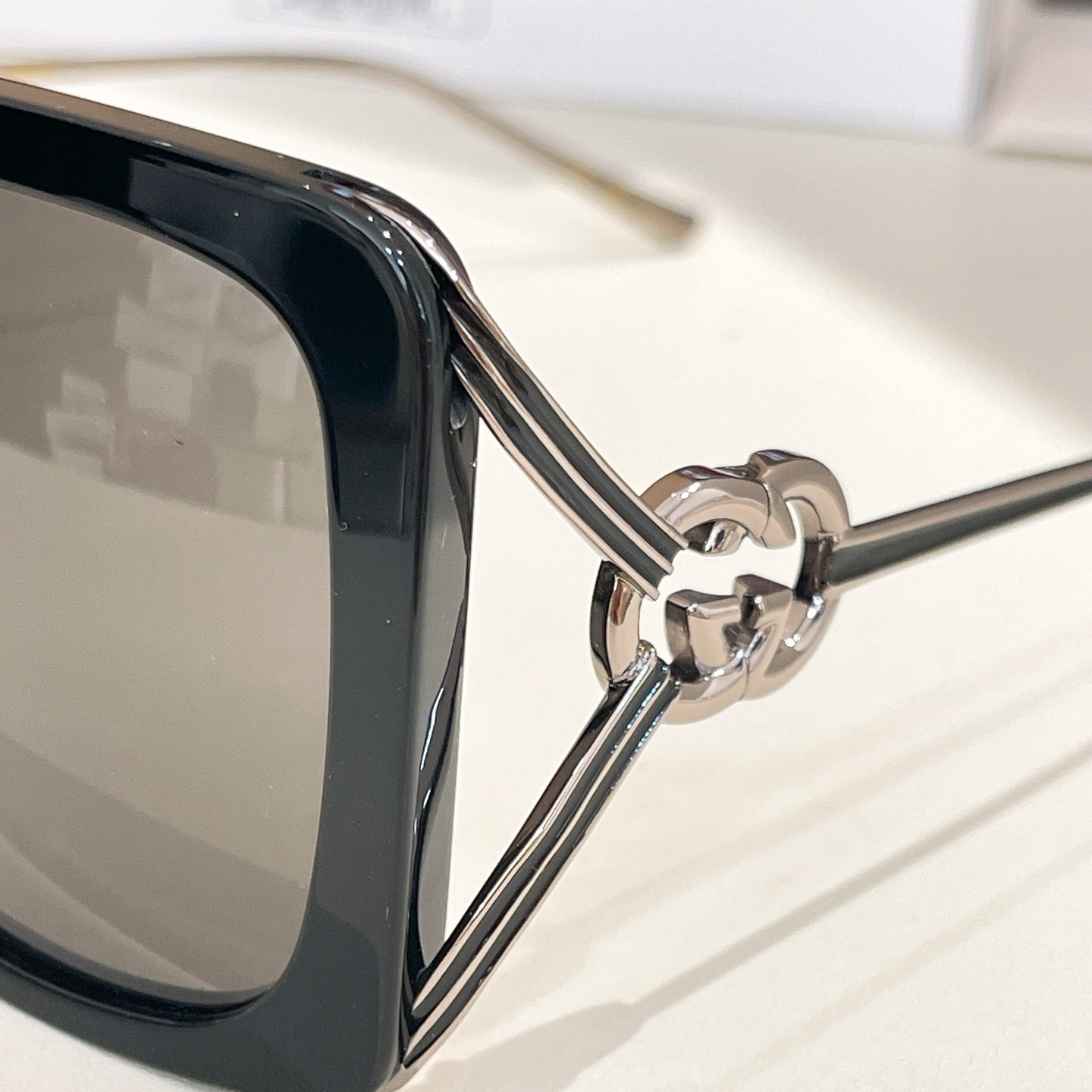 Gucci Designer Sunglasses Men For Women Oval Frame Metal Mirror Legs Sunglasses Retro Frame Sexy Little Women Fashion Luxury Glasses With Box