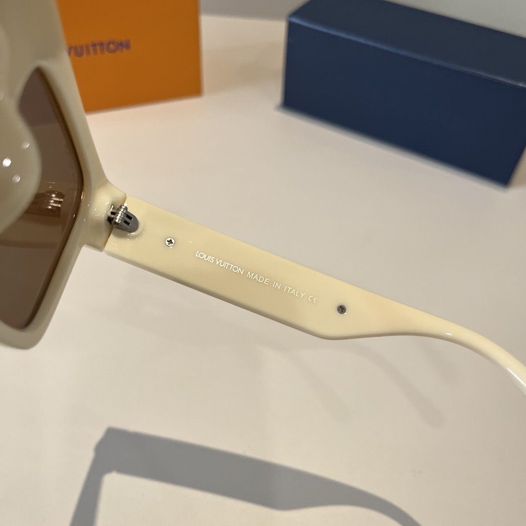 LV Sunglasses Fashion Glasses Oval Frame Designer Sunglass Womens Anti-Radiation Polarized Lenses Mens Retro Eyeglasses With Box