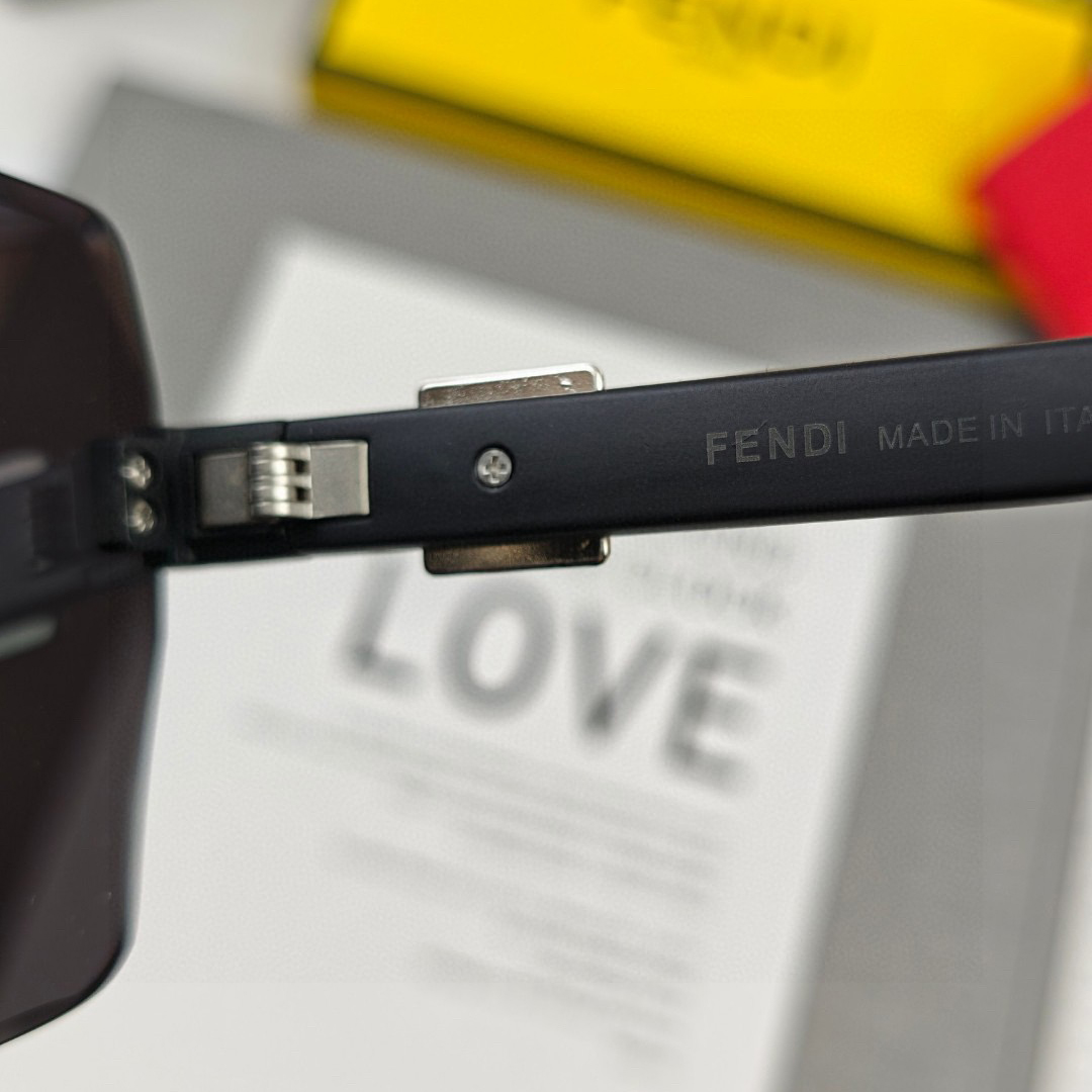 FENDI High Quality Classic Brand Sunglasses Cross Sunglasses For Women Glasses Frames Men New Fashion Plate Eyeglass Luxury Designer Glasses Sunglasses