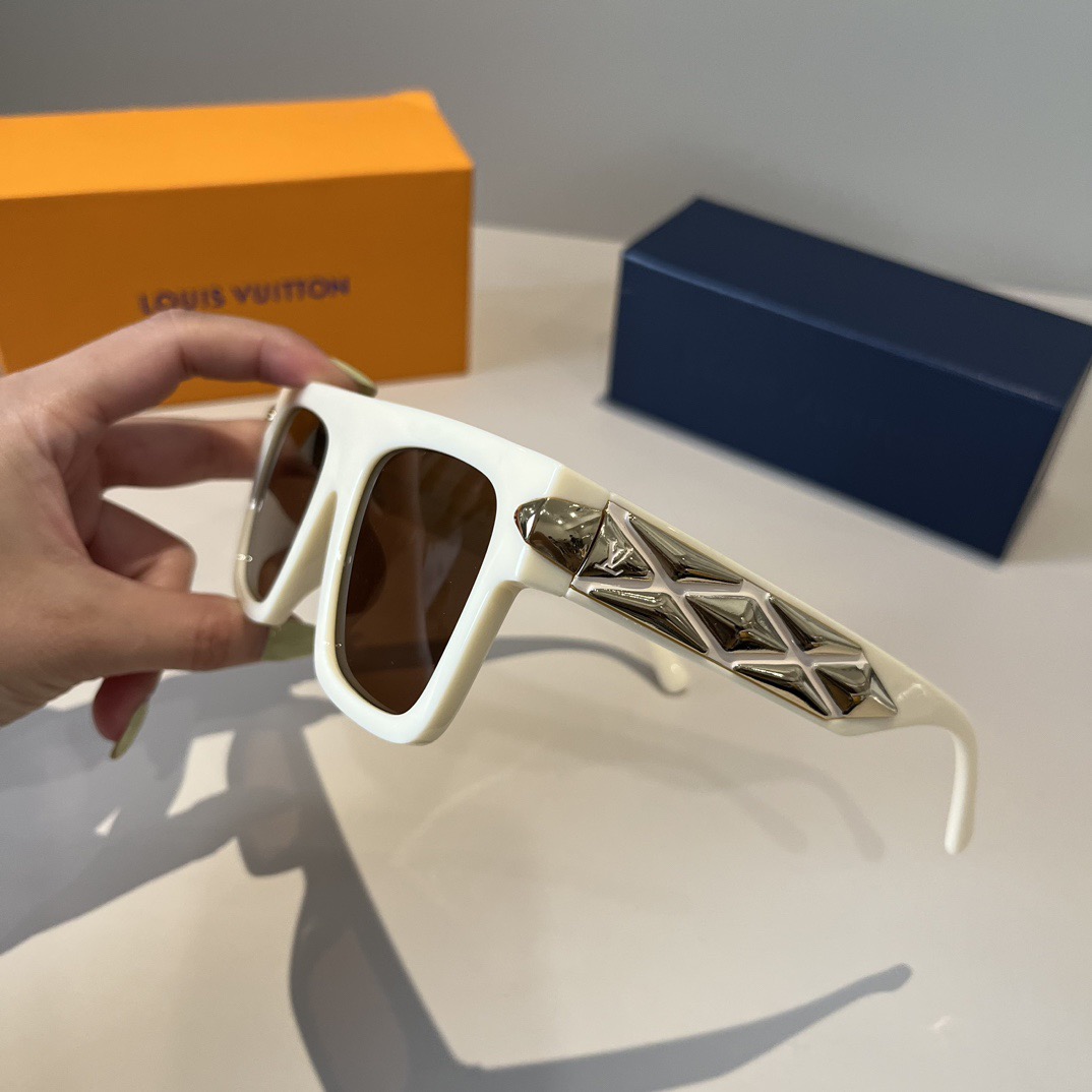 LV Sunglasses Fashion Glasses Oval Frame Designer Sunglass Womens Anti-Radiation Polarized Lenses Mens Retro Eyeglasses With Box