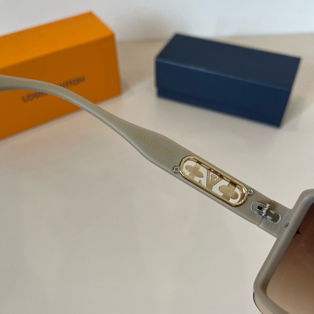 LV Designer Fashion Sunglasses For Women Men Exquisite Vintage Full Frame Driving Beach Shading UV Protection Polarized Glasses Gift With Box Nice