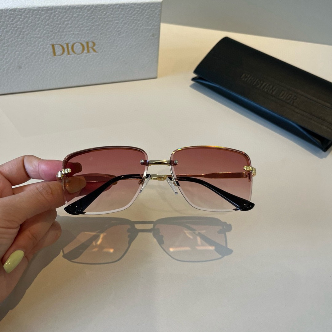 Dior Designer Sunglasses Women Oval Frame Metal Mirror Legs Sunglasses Retro Frame Sexy Little Women Fashion Luxury Glasses With Box