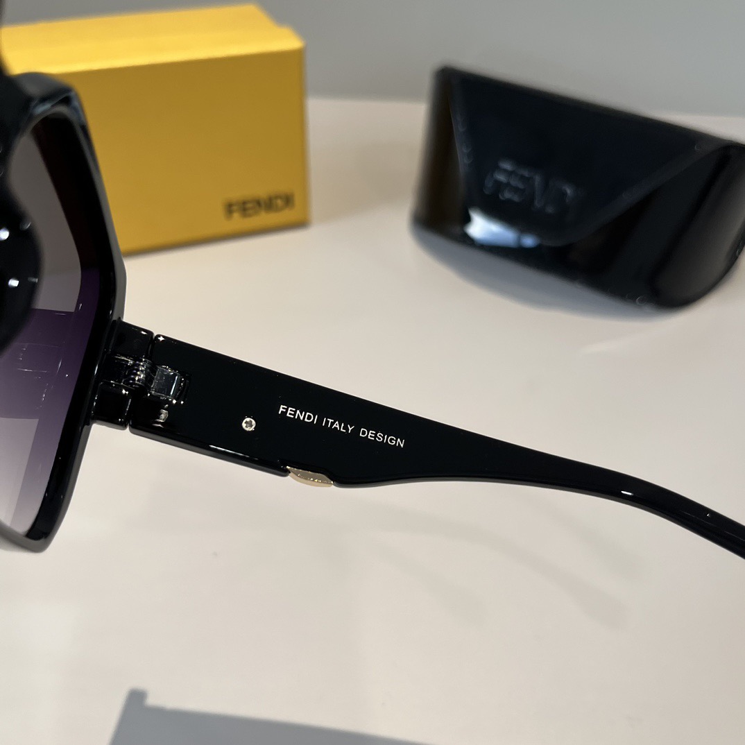 FENDI Sunglasses Fashion Glasses Oval Frame Designer Sunglass Womens Anti-Radiation Polarized Lenses Mens Retro Eyeglasses With Box