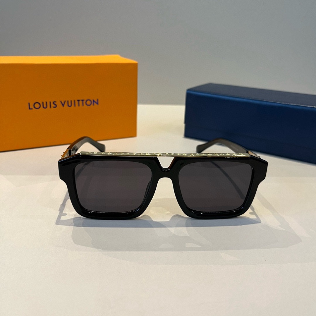 LV Sunglasses Fashion Glasses Oval Frame Designer Sunglass Womens Anti-Radiation Polarized Lenses Mens Retro Eyeglasses With Box