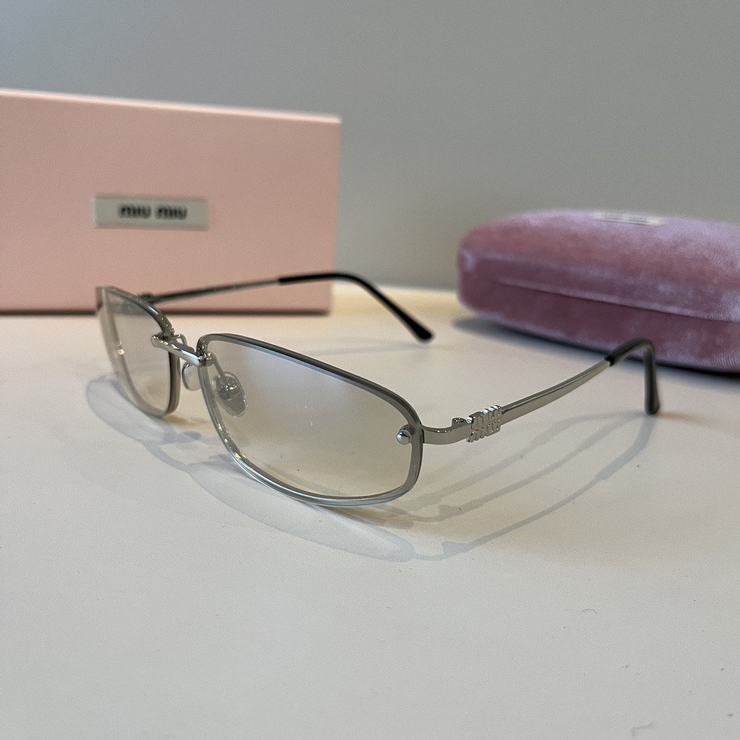 MIU MIU Designer Sunglasses Men For Women Oval Frame Metal Mirror Legs Sunglasses Retro Frame Sexy Little Women Fashion Luxury Glasses With Box