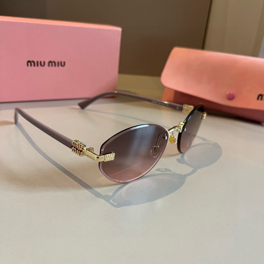 MIU MIU Designer Sunglasses Men For Women Oval Frame Metal Mirror Legs Sunglasses Retro Frame Sexy Little Women Fashion Luxury Glasses With Box