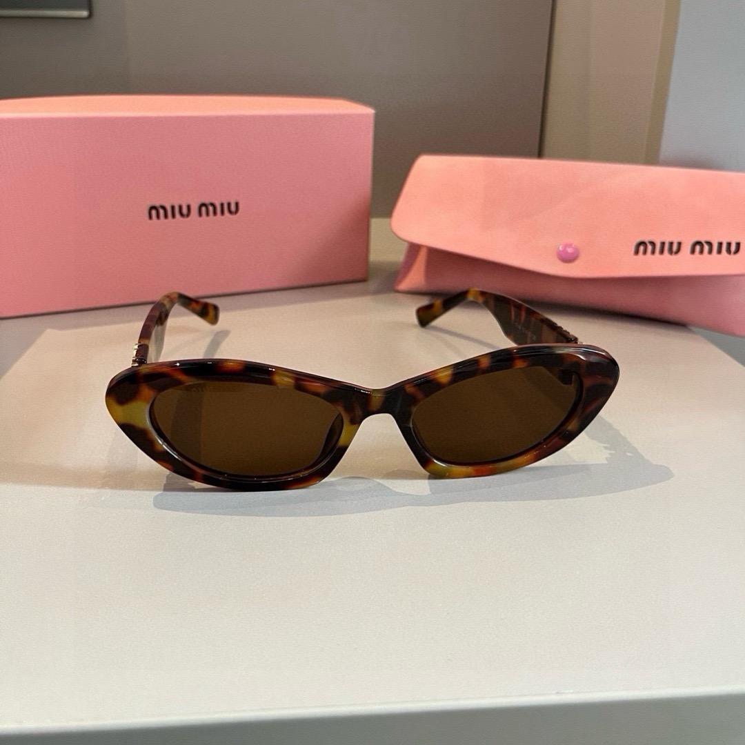 MIU MIU For Women Mens Designer Sunglasses Men Flower Lens Sunglasses With Letter Designer Sun Glasses Unisex Traveling Sunglass