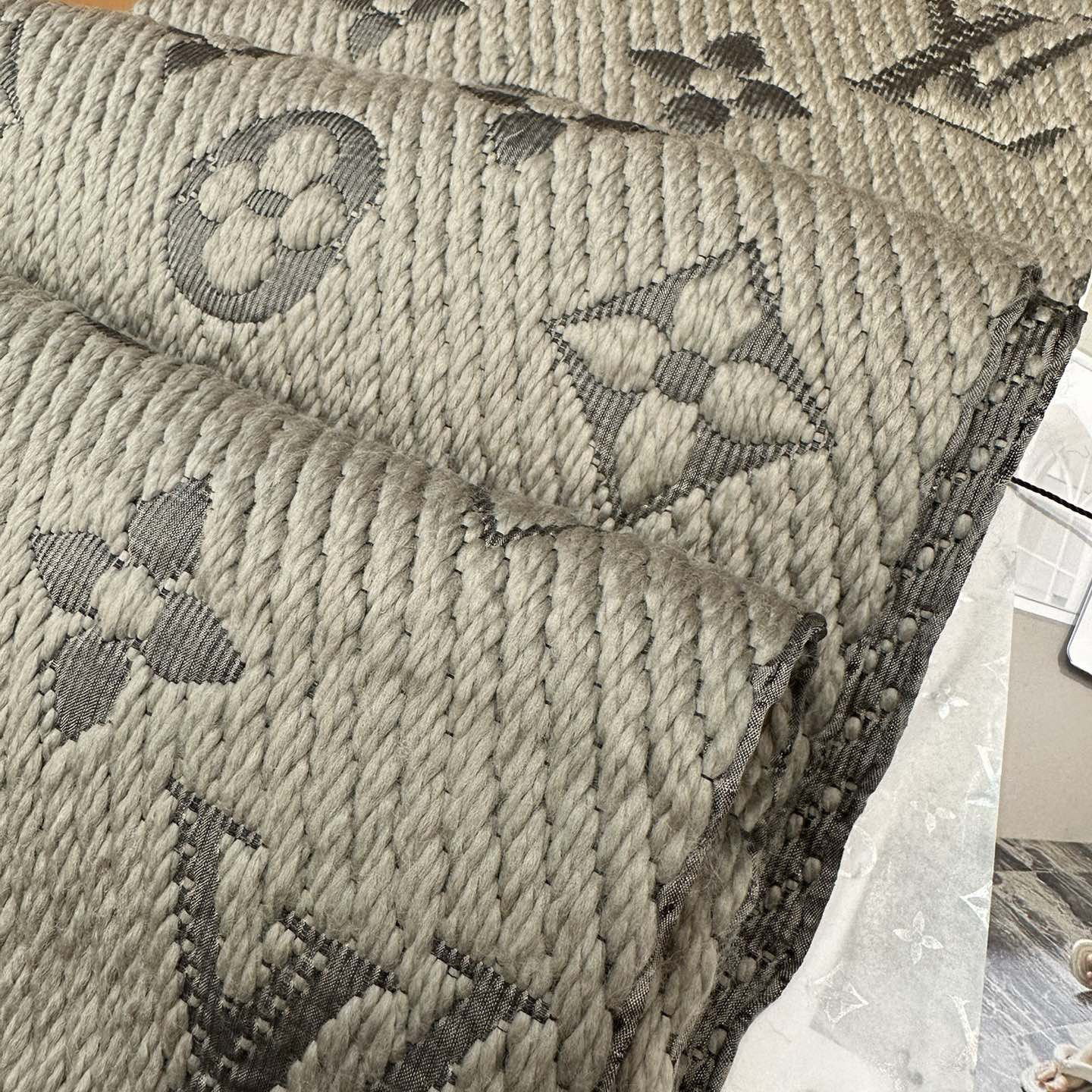 LV Designer Scarf Luxury Women Shawl Cashmere Scarf Warm Designer Shawls Wraps Print Smooth Fashion Bufanda Thick Blanket Scarves Mens Classics Scarf