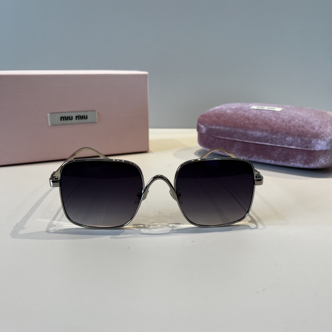 MIU MIU Designer Sunglasses Men For Women Oval Frame Metal Mirror Legs Sunglasses Retro Frame Sexy Little Women Fashion Luxury Glasses With Box