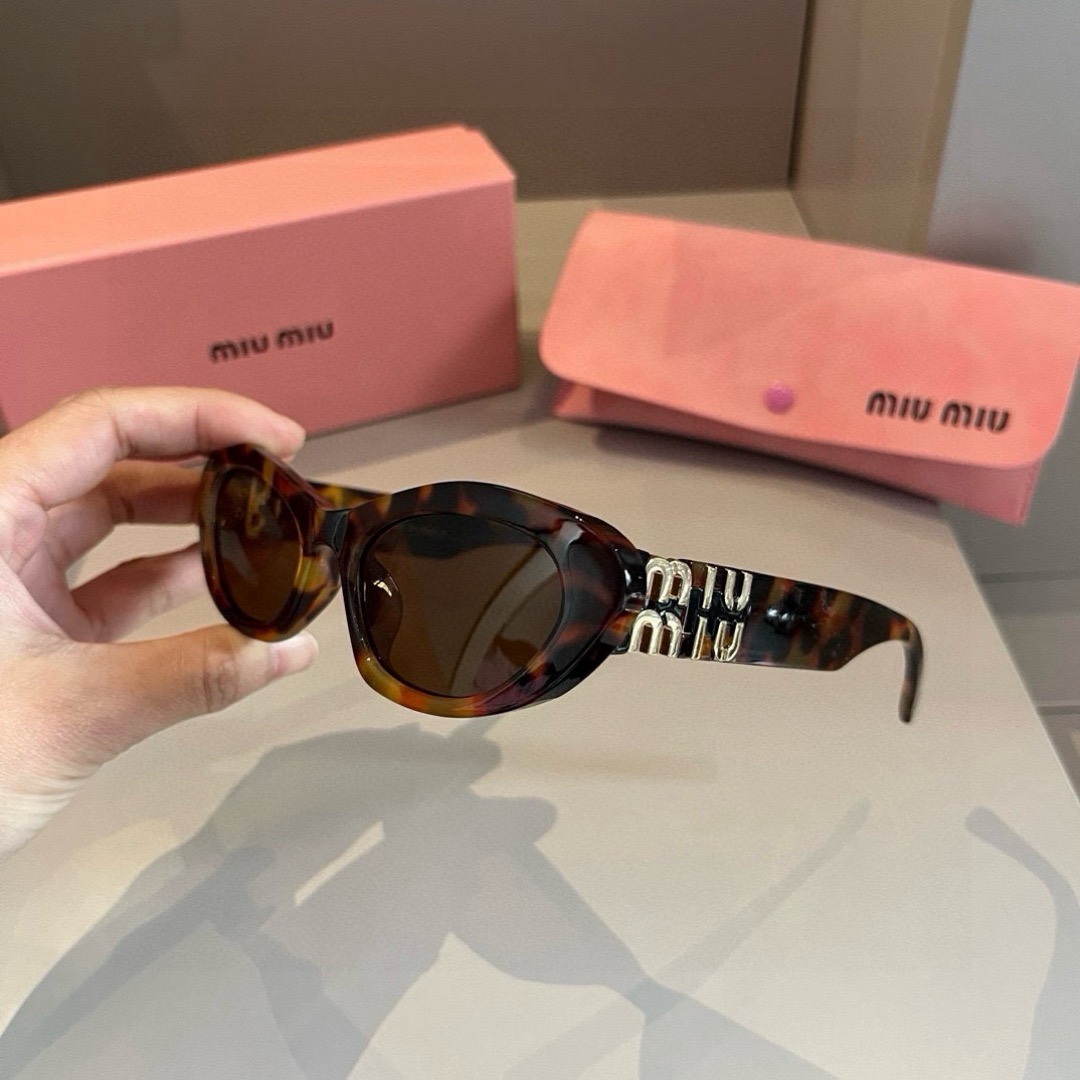 MIU MIU For Women Mens Designer Sunglasses Men Flower Lens Sunglasses With Letter Designer Sun Glasses Unisex Traveling Sunglass