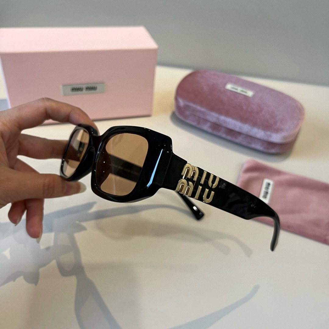 MIU MIU For Women Mens Designer Sunglasses Men Flower Lens Sunglasses With Letter Designer Sun Glasses Unisex Traveling Sunglass