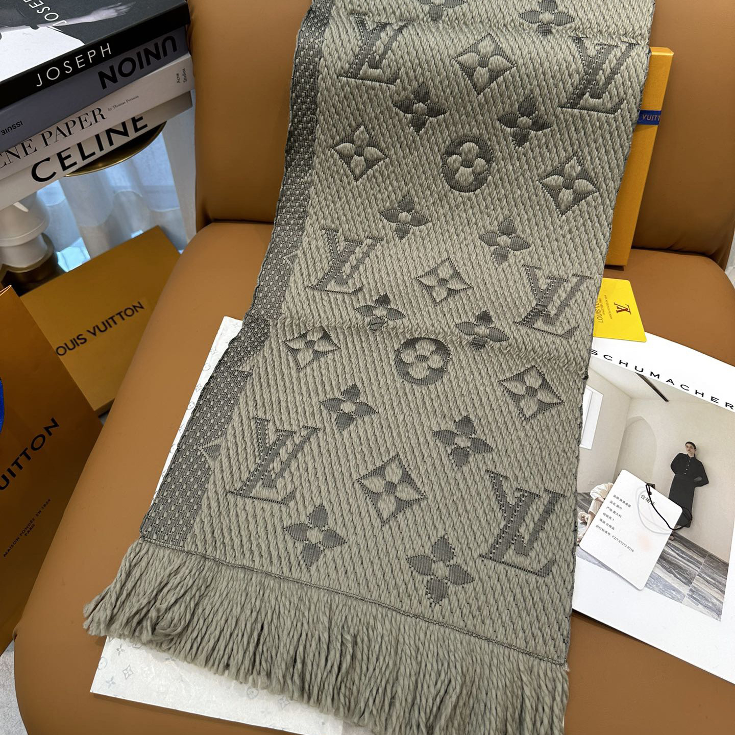 LV Designer Scarf Luxury Women Shawl Cashmere Scarf Warm Designer Shawls Wraps Print Smooth Fashion Bufanda Thick Blanket Scarves Mens Classics Scarf