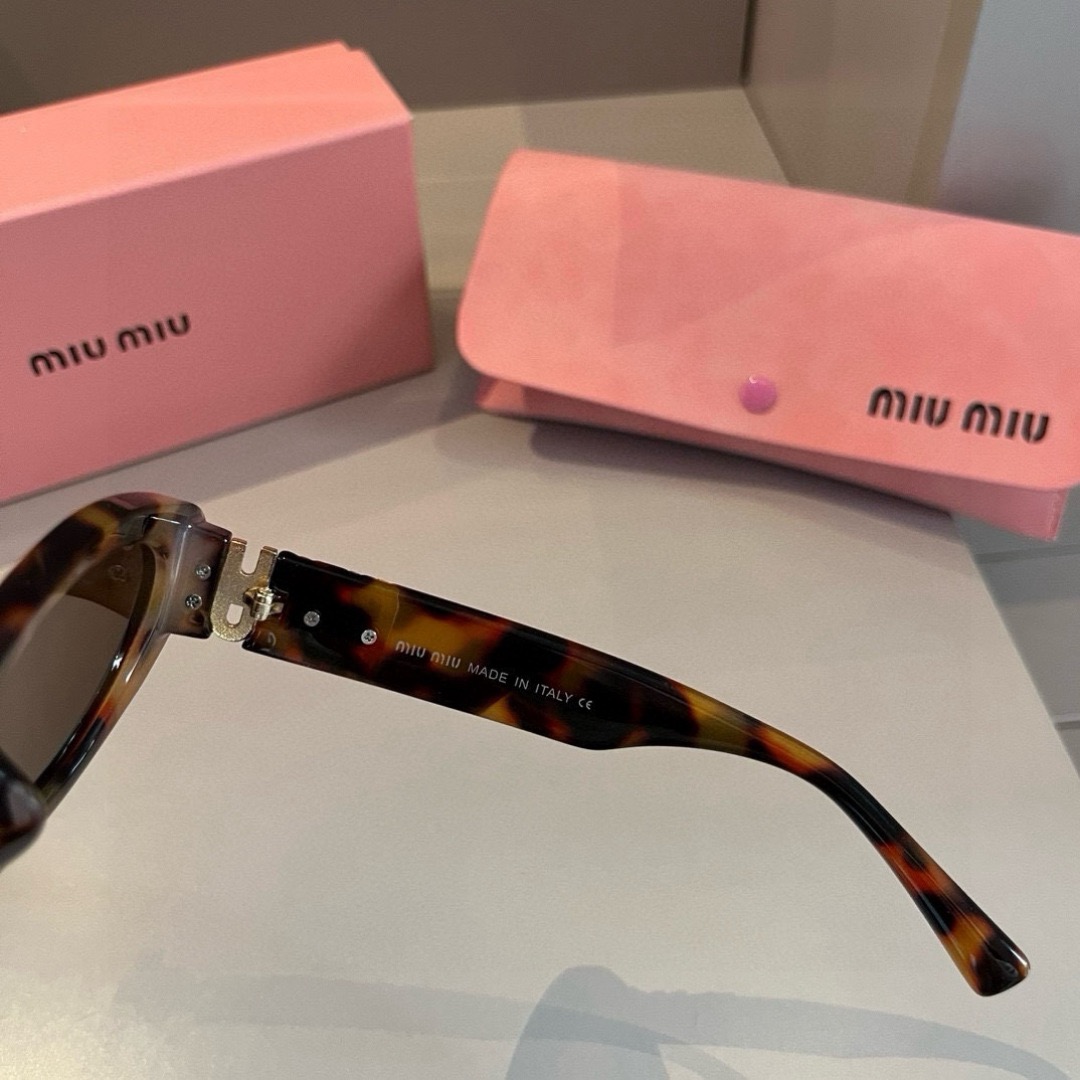 MIU MIU For Women Mens Designer Sunglasses Men Flower Lens Sunglasses With Letter Designer Sun Glasses Unisex Traveling Sunglass
