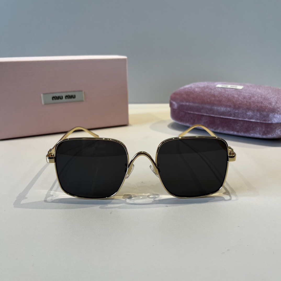 MIU MIU Designer Sunglasses Men For Women Oval Frame Metal Mirror Legs Sunglasses Retro Frame Sexy Little Women Fashion Luxury Glasses With Box