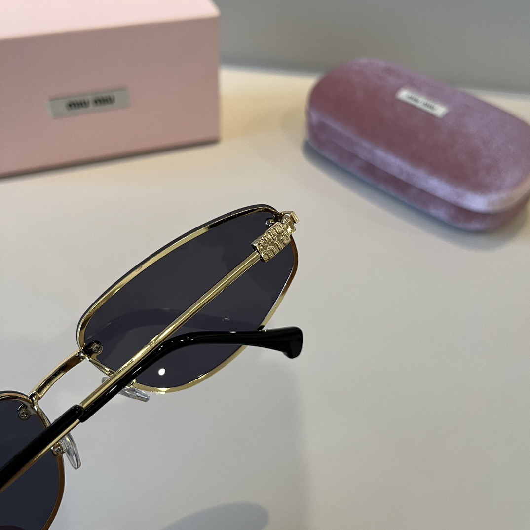 MIU MIU Designer Sunglasses Men For Women Oval Frame Metal Mirror Legs Sunglasses Retro Frame Sexy Little Women Fashion Luxury Glasses With Box