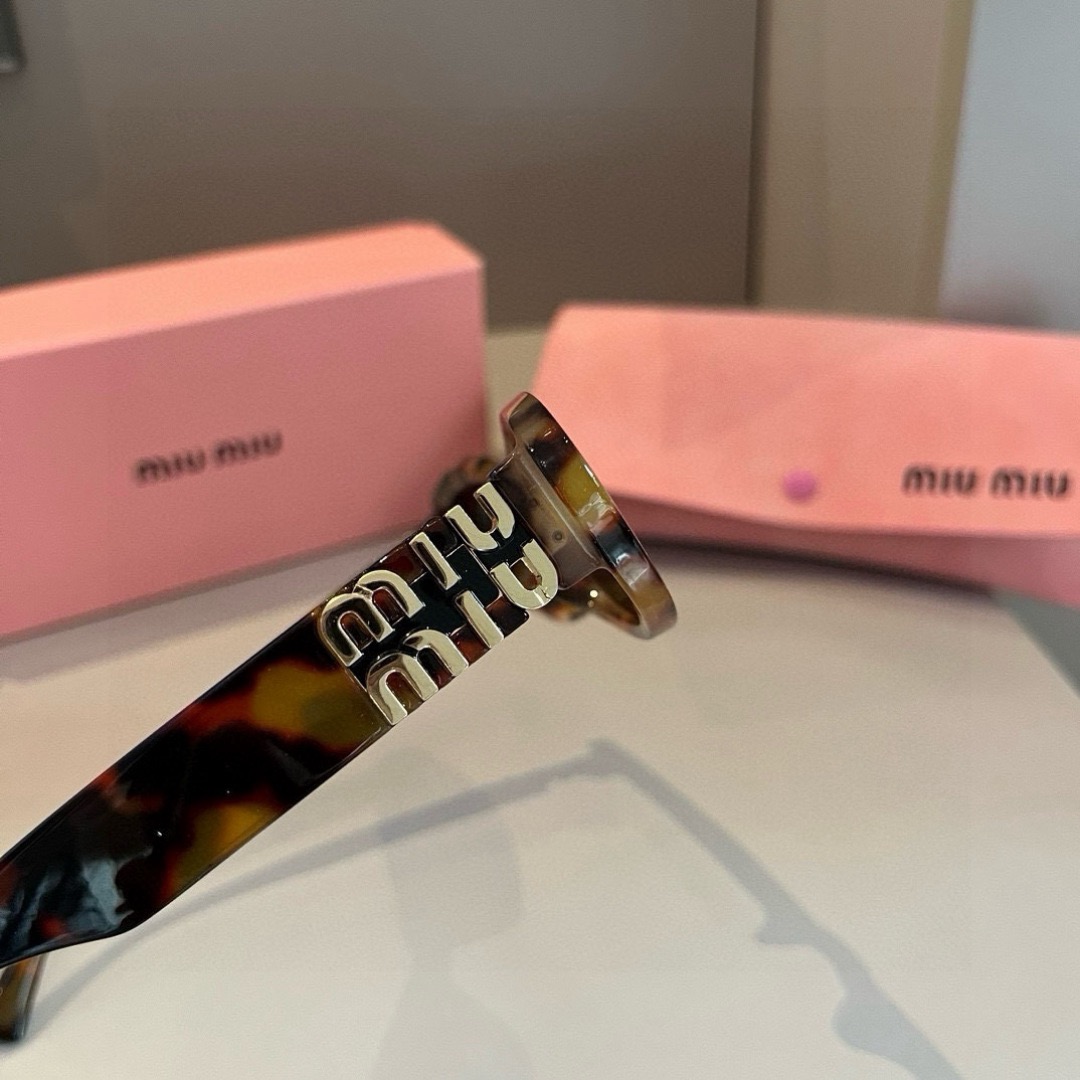 MIU MIU For Women Mens Designer Sunglasses Men Flower Lens Sunglasses With Letter Designer Sun Glasses Unisex Traveling Sunglass